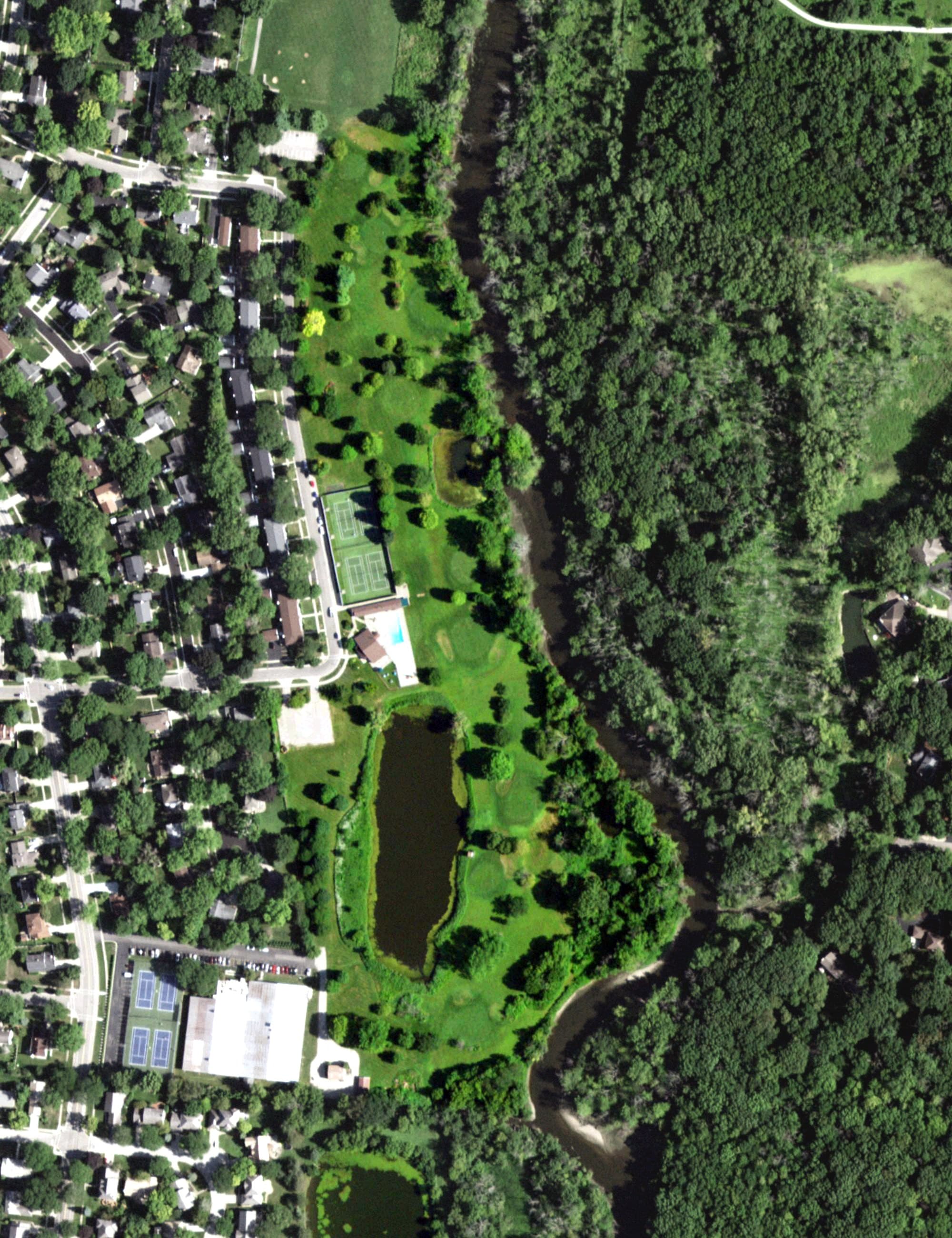 Aerial view of Studio59 Golf - Libertyville Golf Course, IL, with its hole routing marked