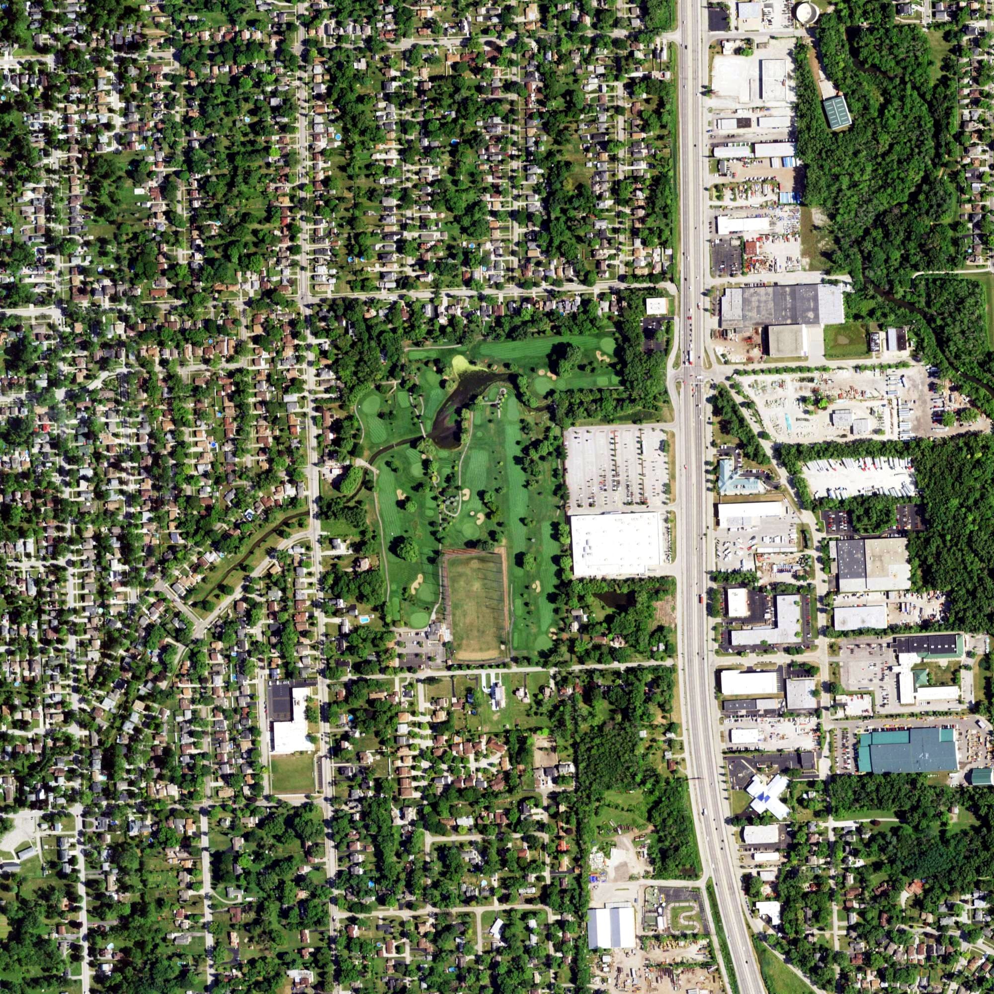 Aerial view of Sugar Creek Golf Course, IL, with its hole routing marked