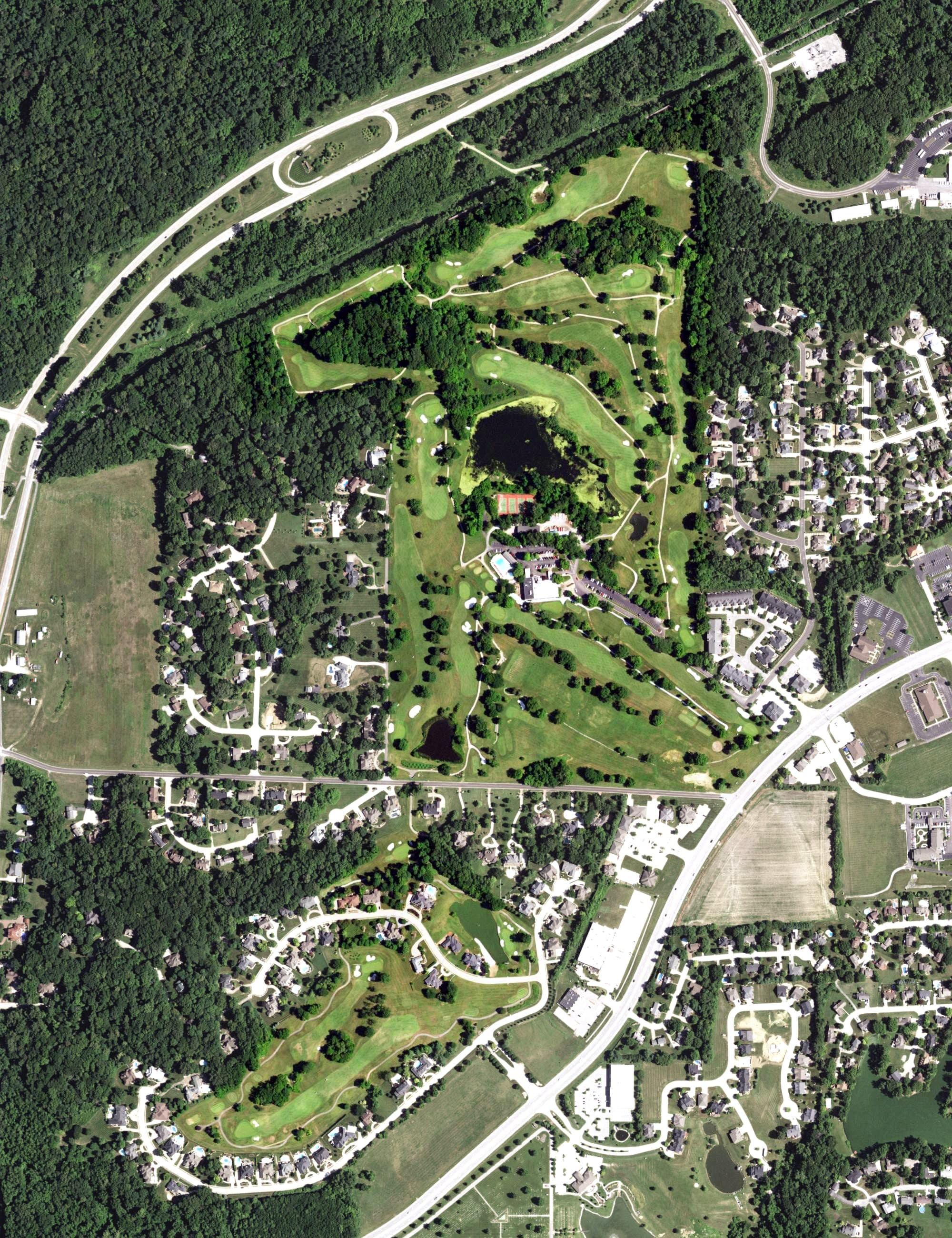 Aerial view of Sunset Hills Country Club, IL, with its hole routing marked
