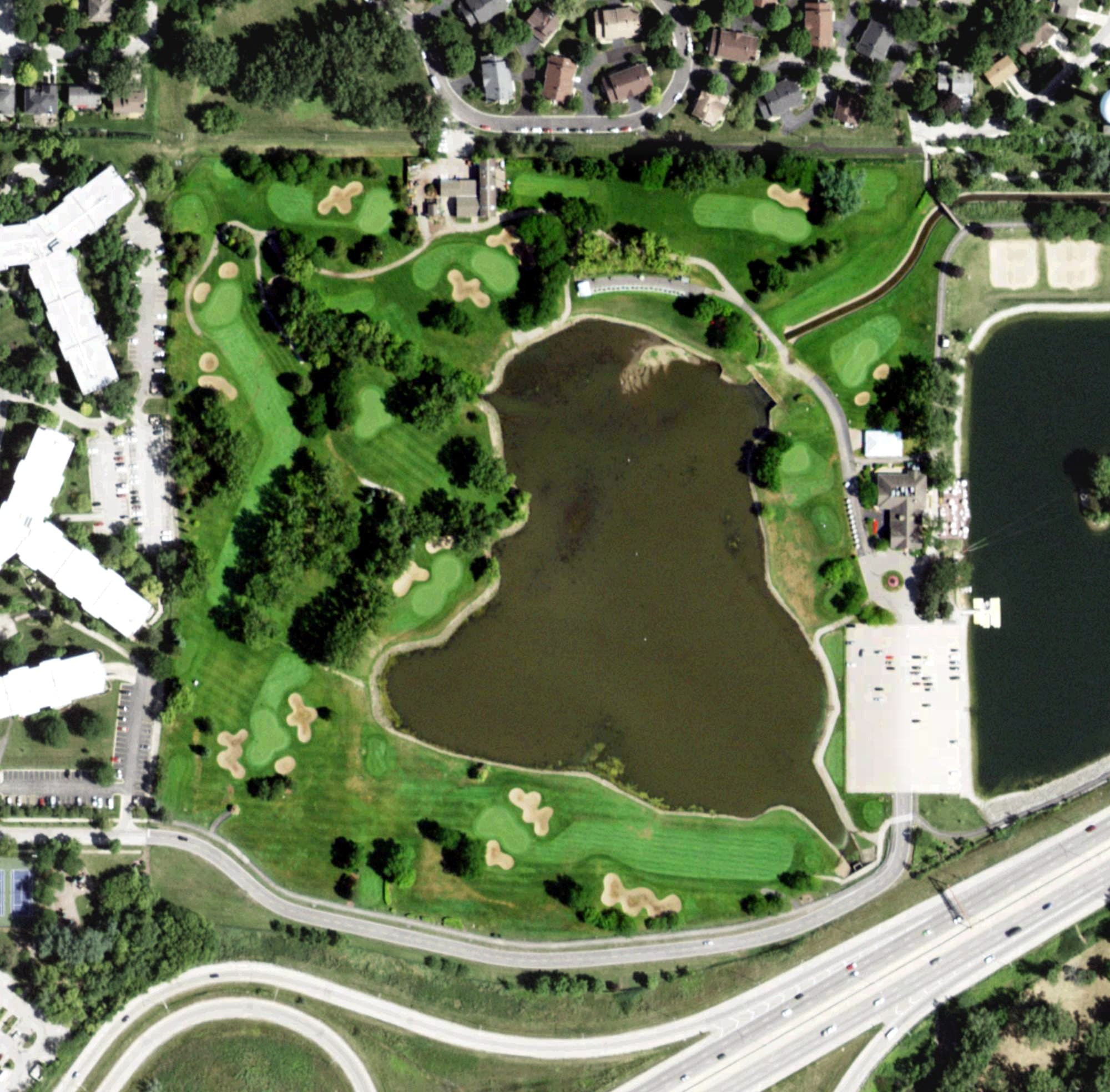 Aerial view of Twin Lakes Golf Course, IL, with its hole routing marked