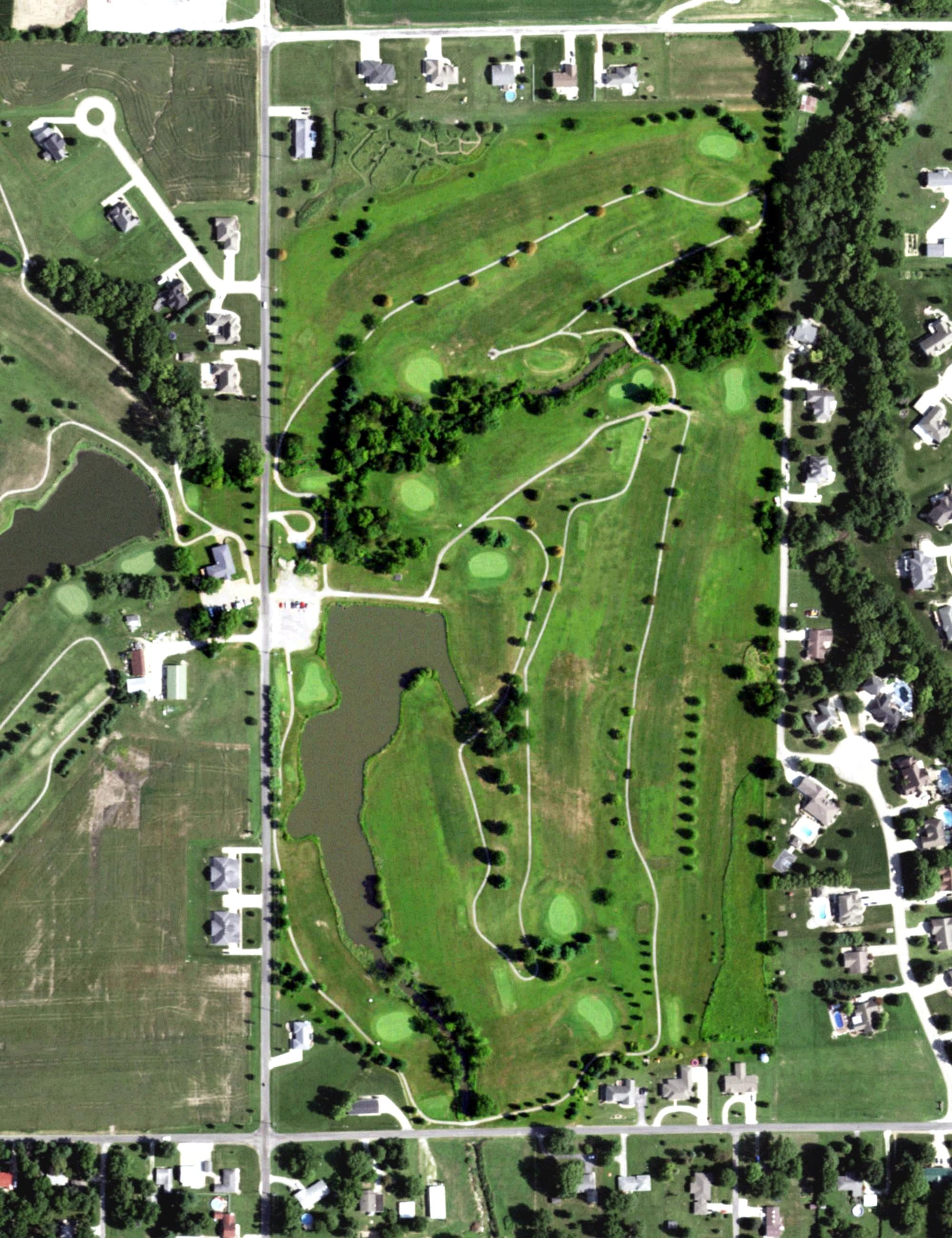 Aerial view of Wolves Crossing Golf Course, IL, with its hole routing marked