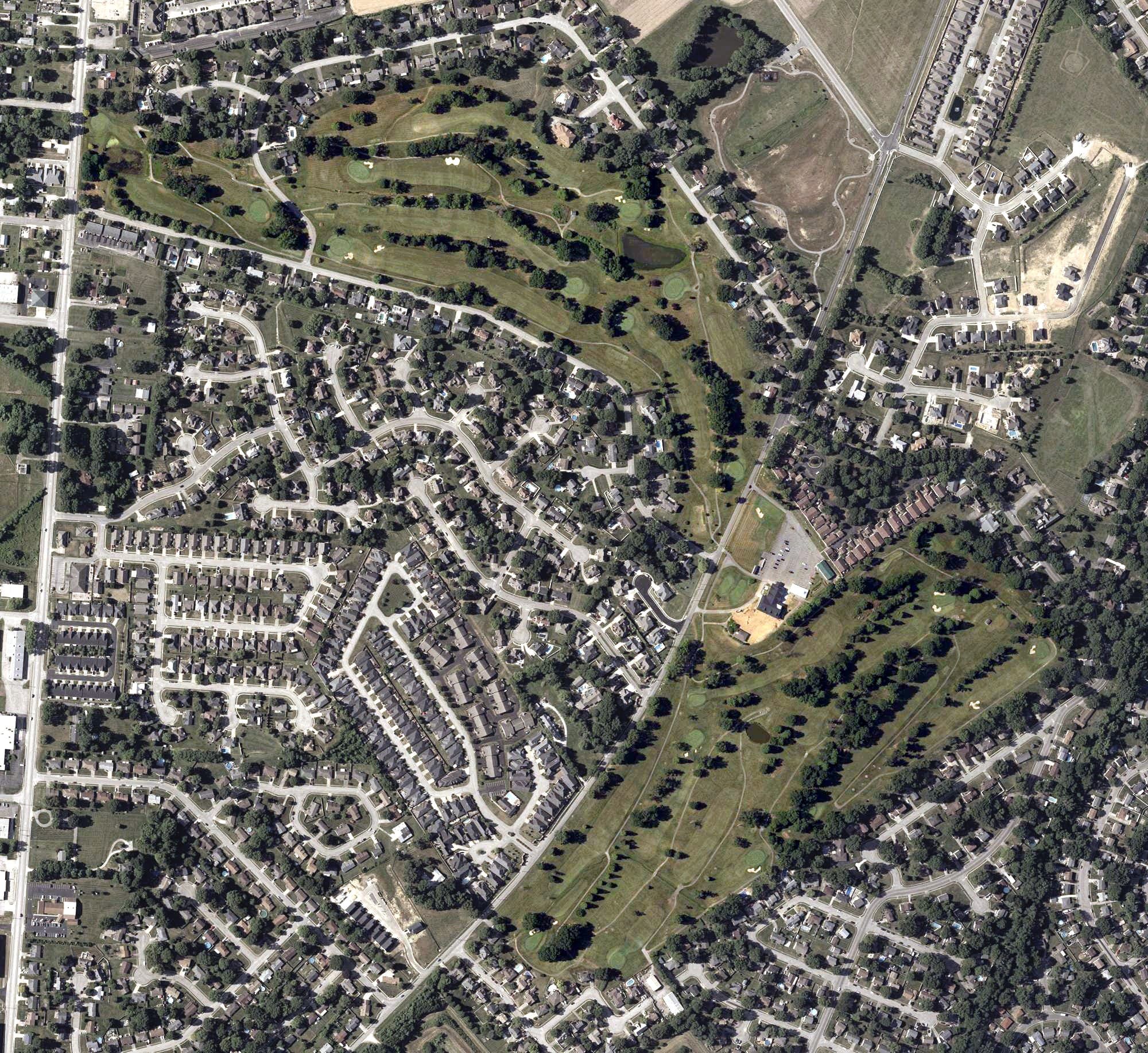 Aerial view of Elk Run Golf Club, IN, with its hole routing marked