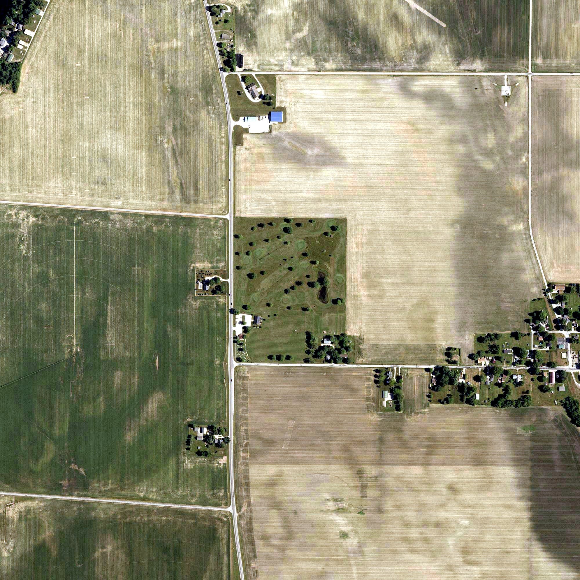 Aerial view of Hollow Acres Golf Center, IN, with its hole routing marked