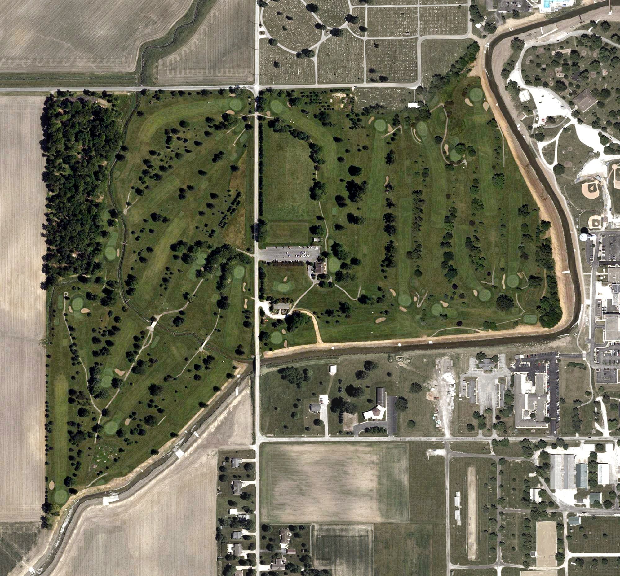 Aerial view of Tipton Municipal Golf Course, IN, with its hole routing marked