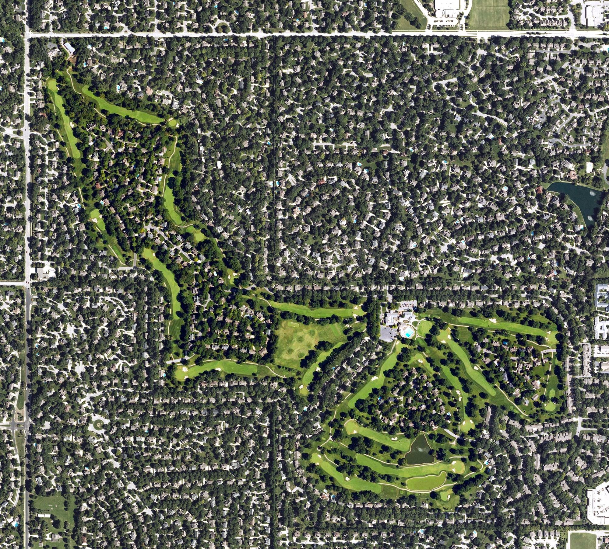 Aerial view of Country Club of Leawood, KS, with its hole routing marked