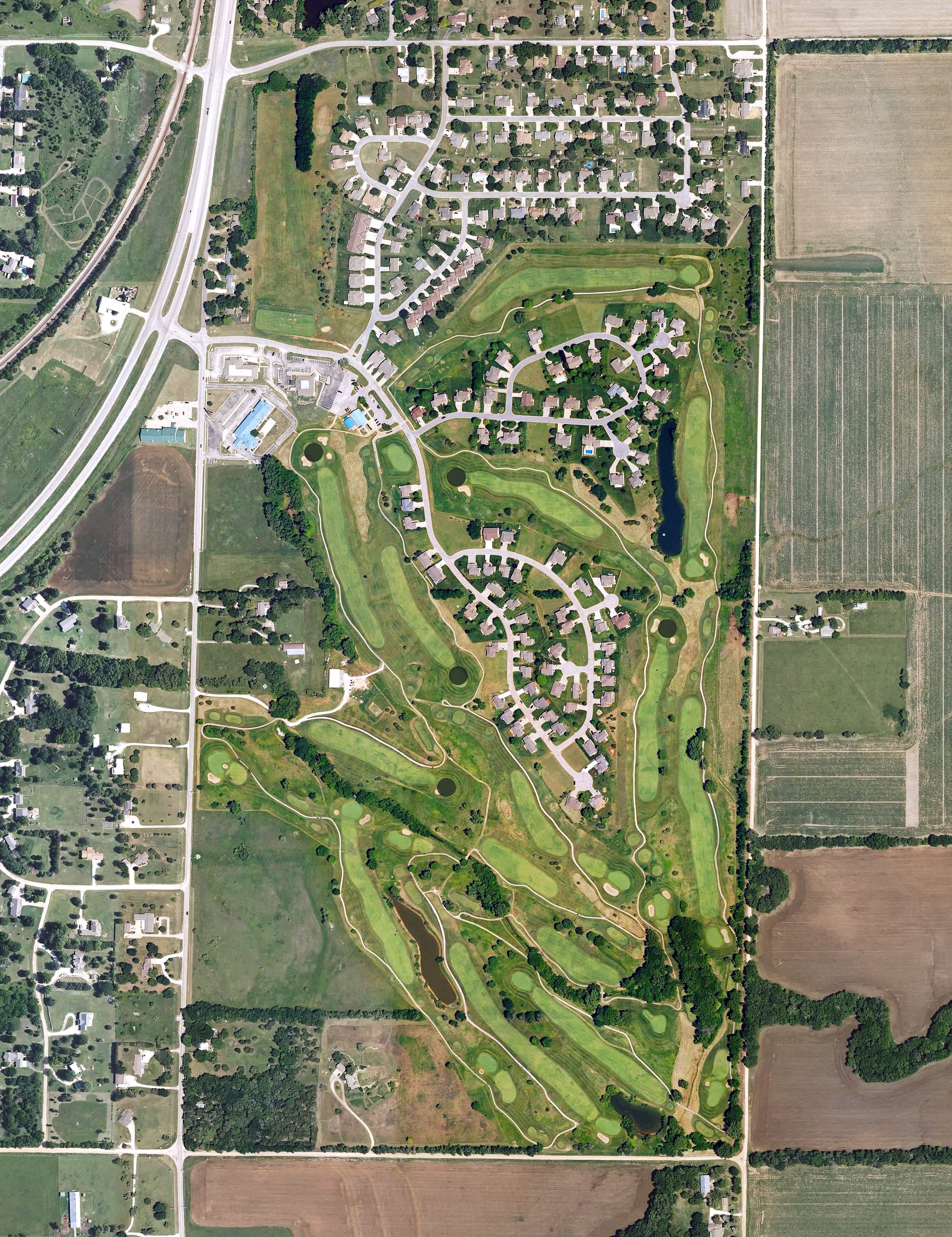 Aerial view of Quail Ridge Golf Course, KS, with its hole routing marked