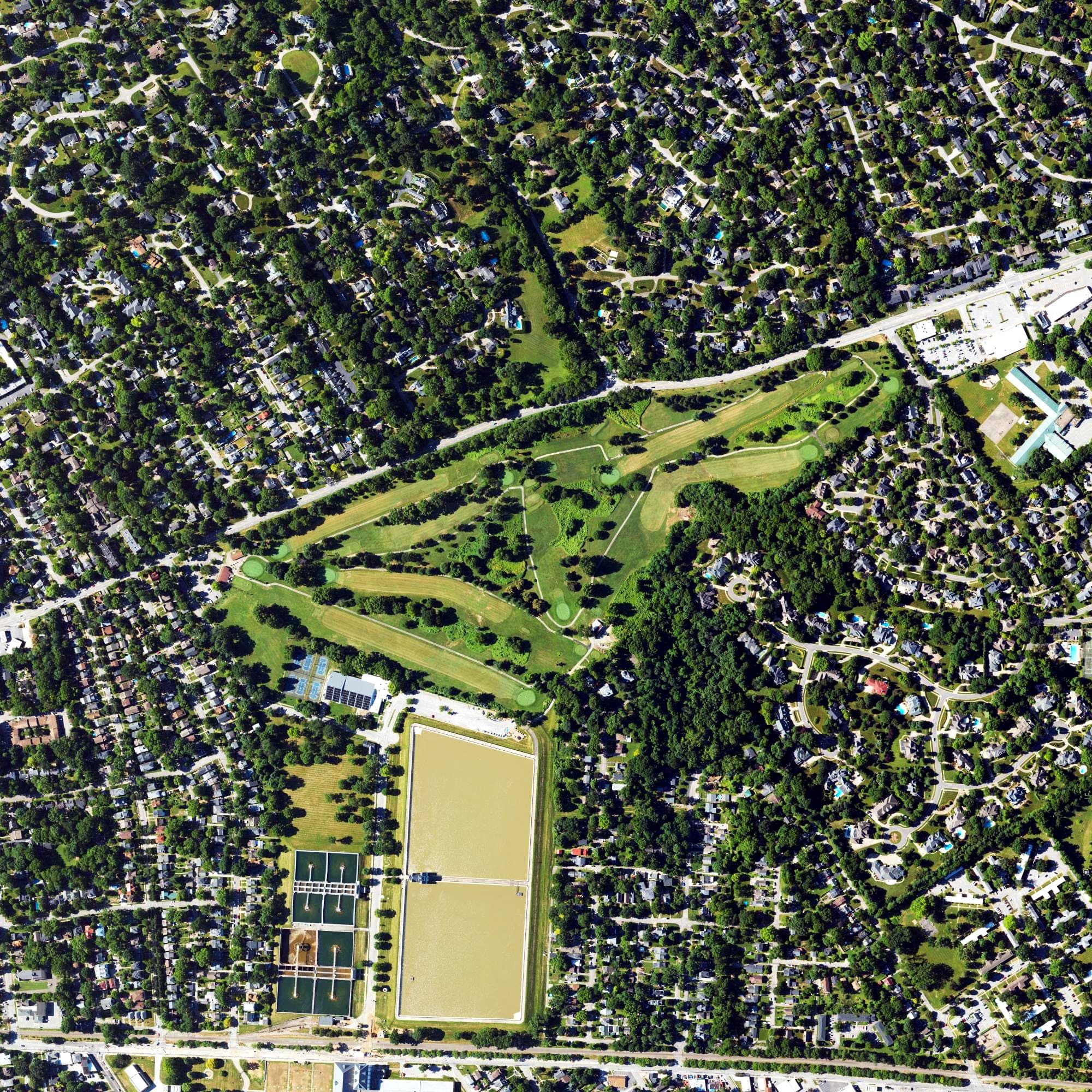 Aerial view of Crescent Hill Golf Course, KY, with its hole routing marked