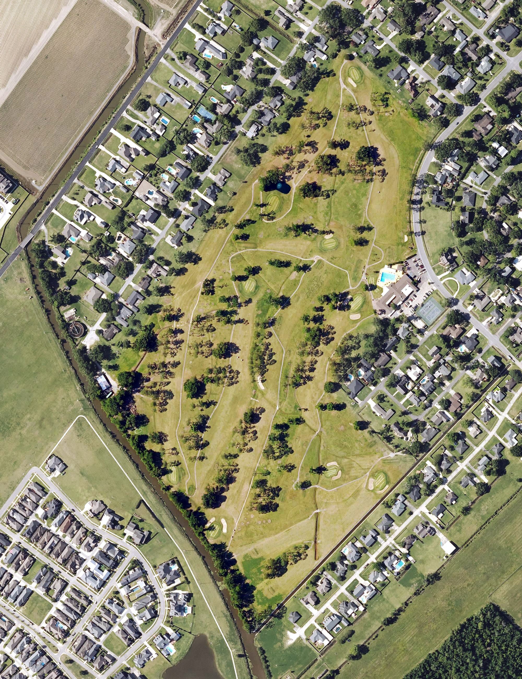 Aerial view of Bayou Country Club, LA, with its hole routing marked