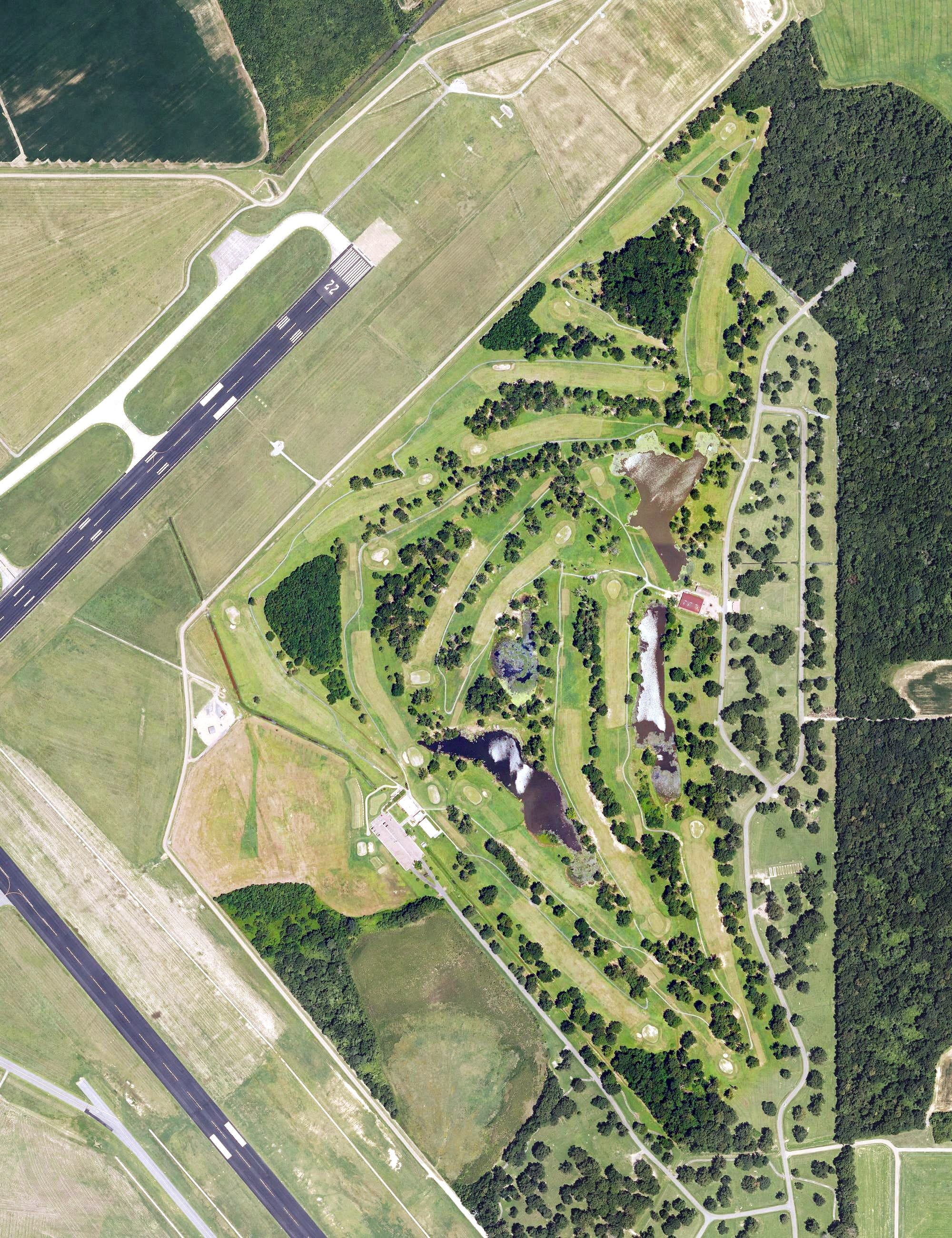 Aerial view of Chennault Park Golf Course, LA, with its hole routing marked