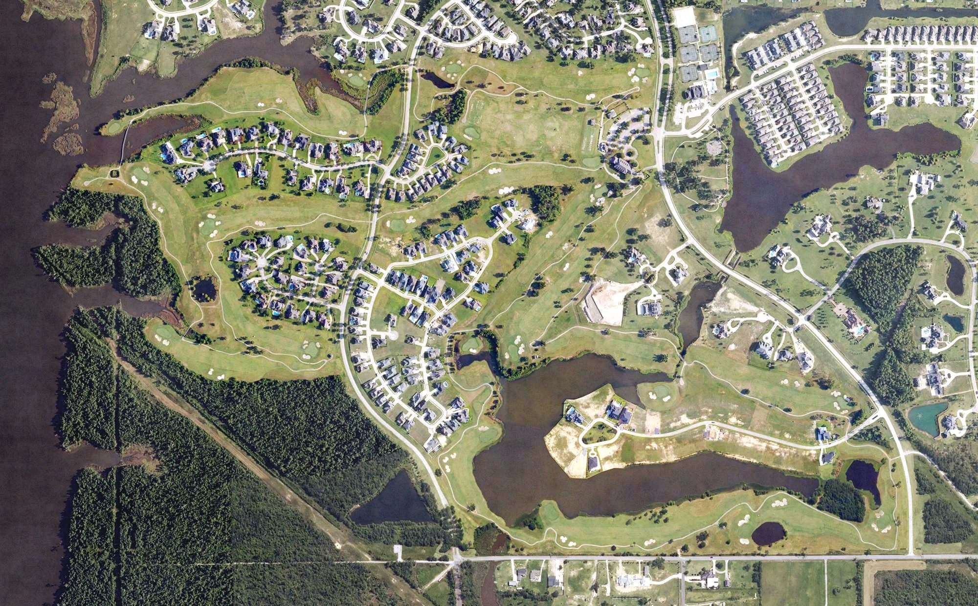 Aerial view of Gray Plantation Golf Course, LA, with its hole routing marked