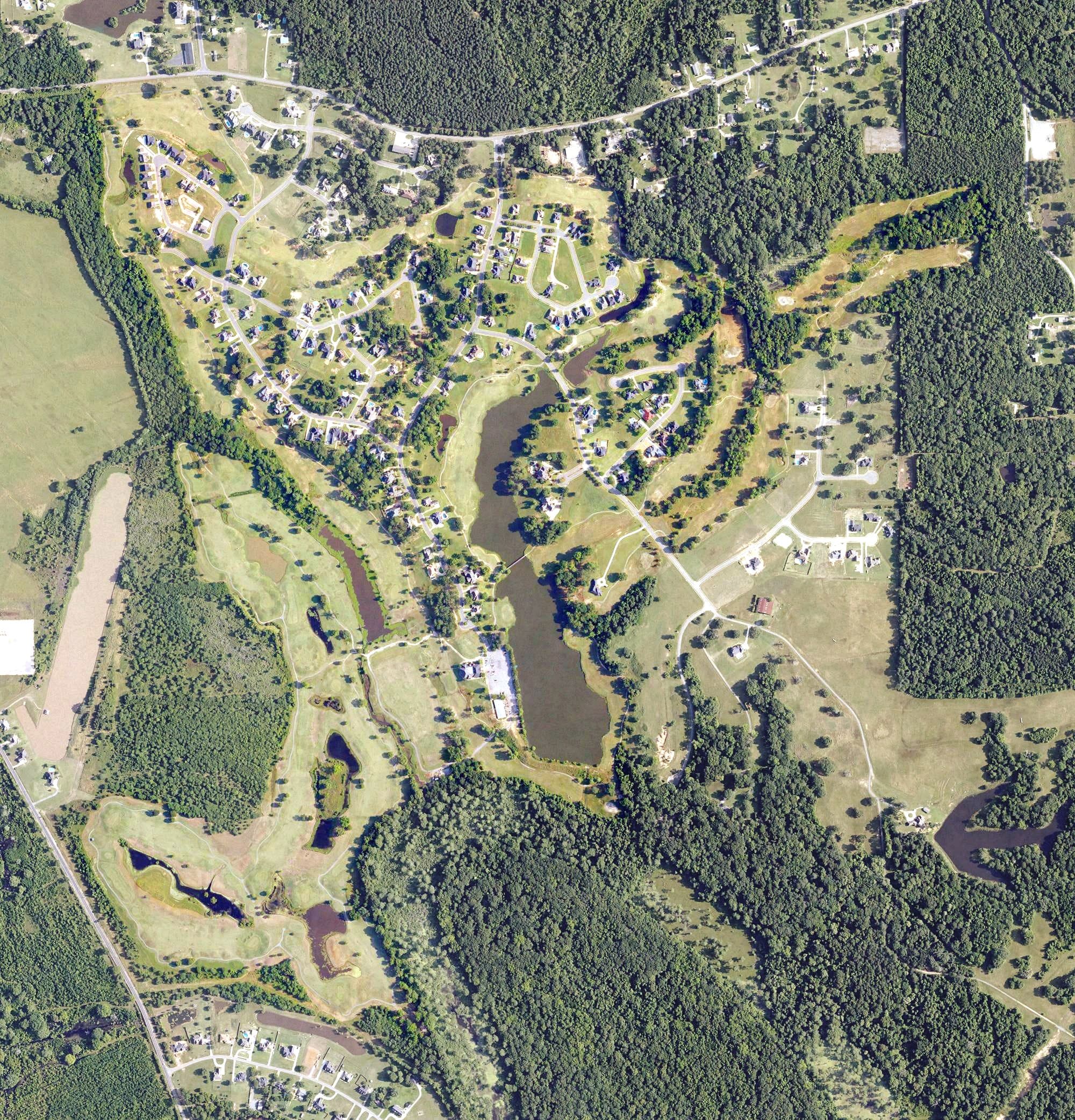 Aerial view of Olde Oaks Golf Course, LA, with its hole routing marked