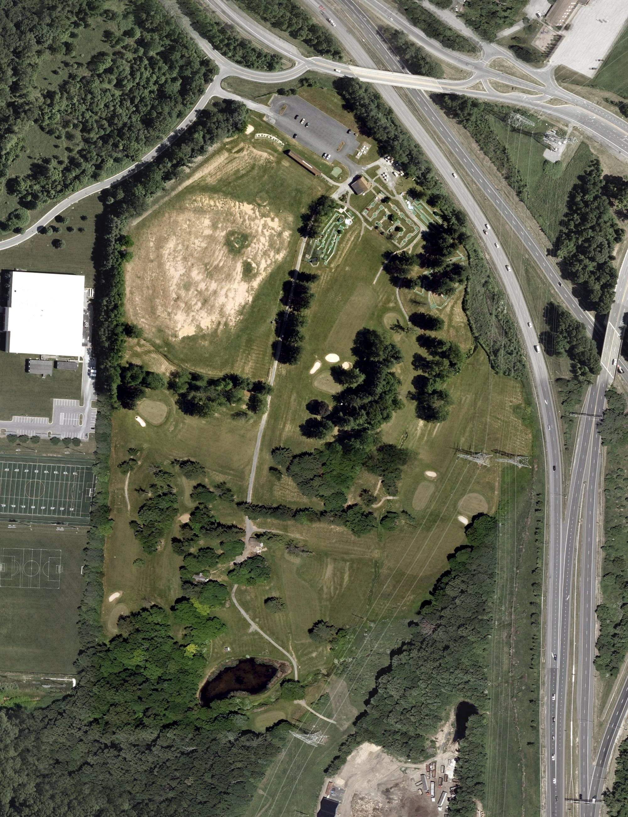 Aerial view of Tom Mitchell's Golf Complex, MD, with its hole routing marked