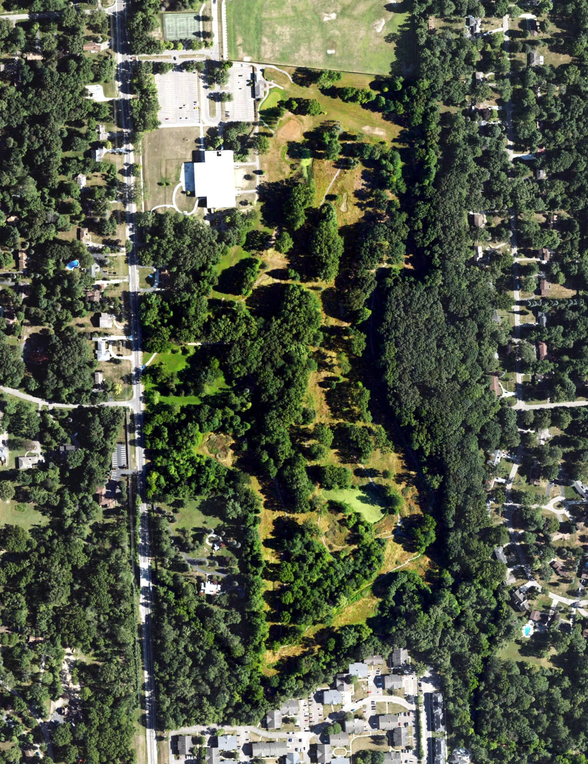 Aerial view of Beech Woods Golf Course, MI, with its hole routing marked