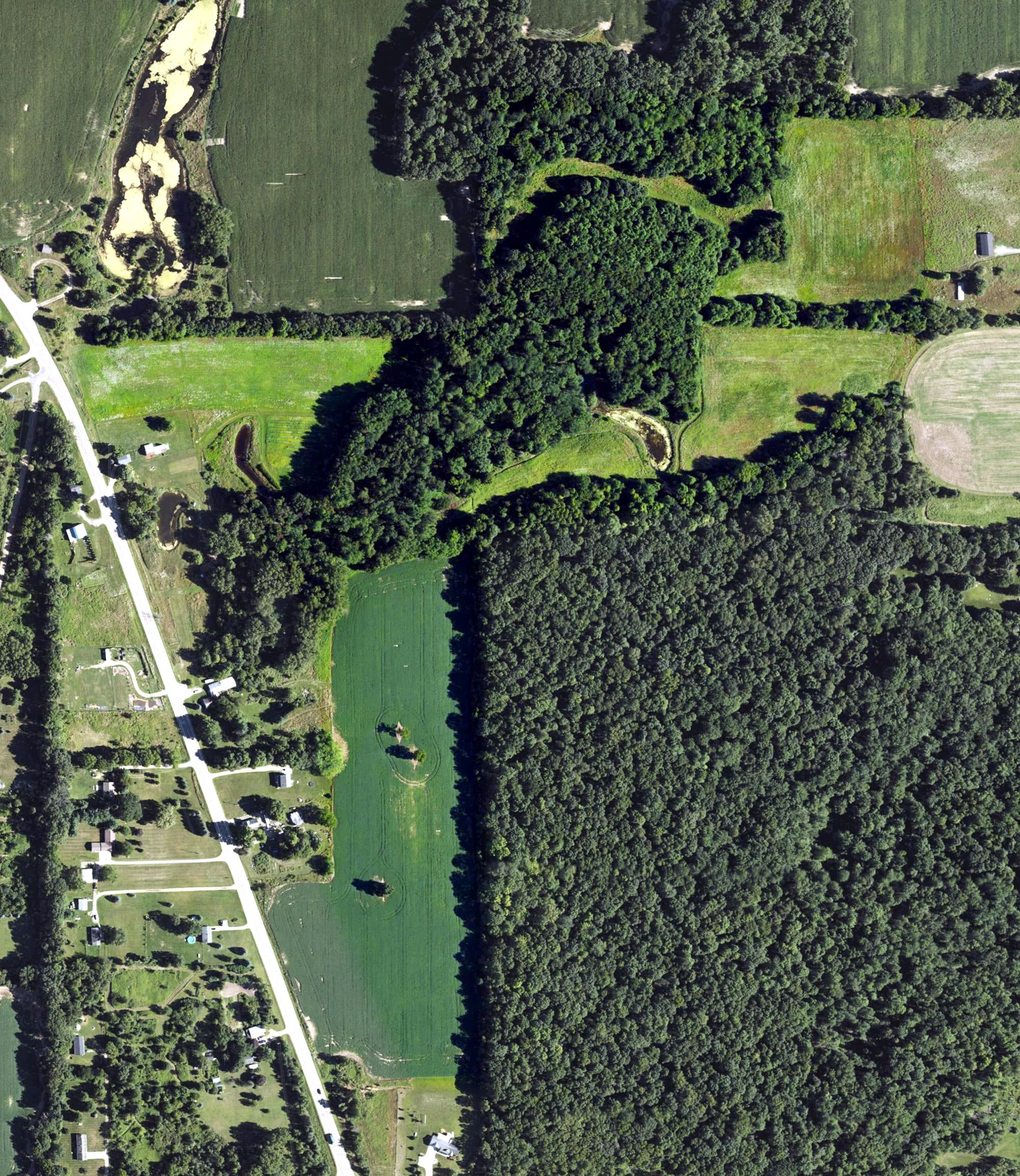 Aerial view of Fox Woods Golf Course, MI, with its hole routing marked