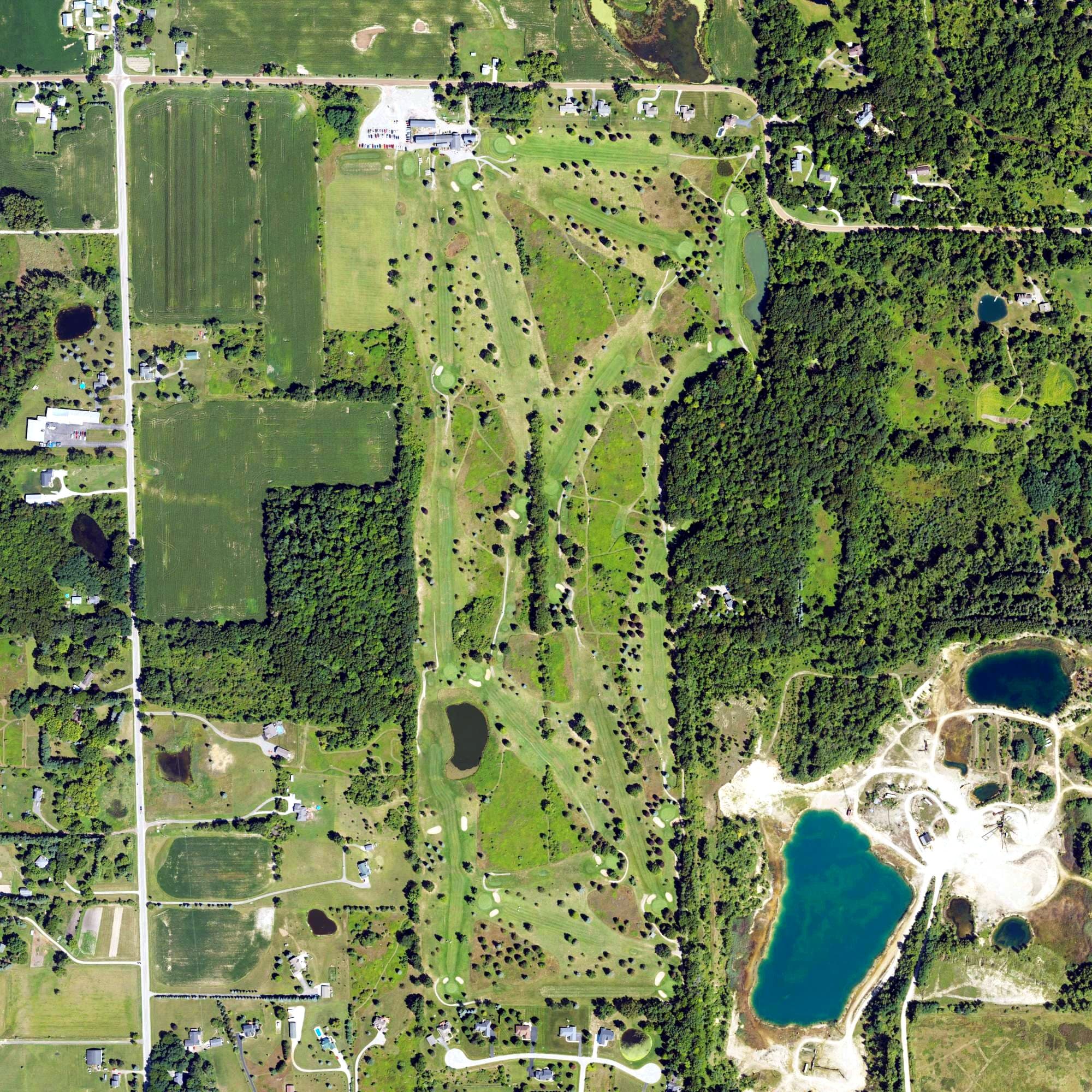 Aerial view of Hawk Meadows, MI, with its hole routing marked