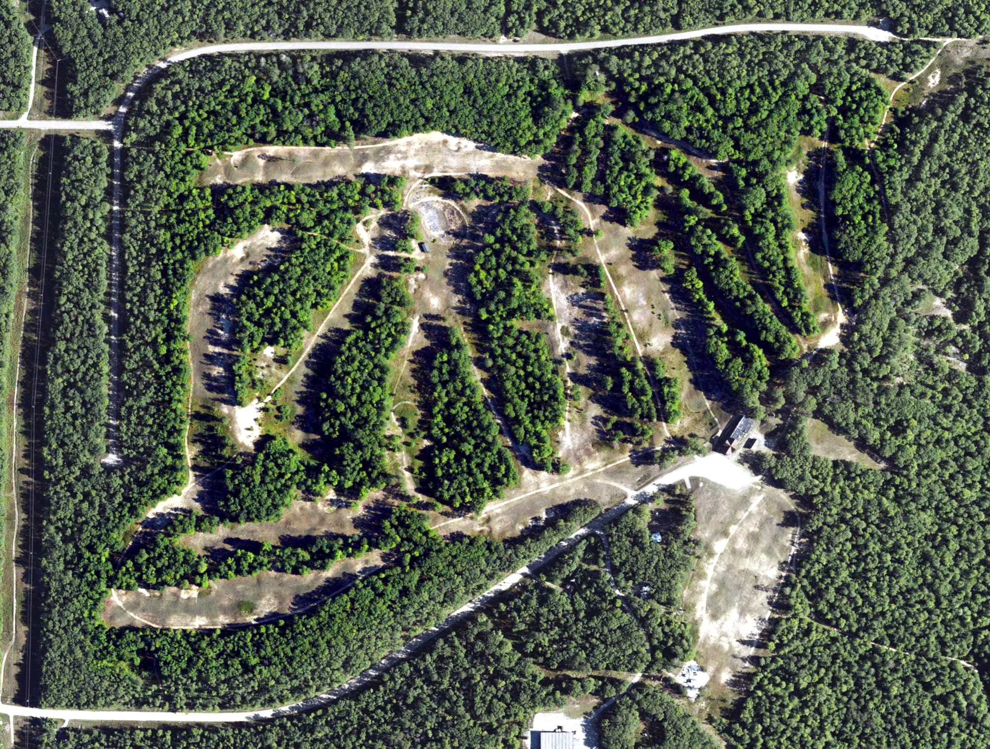 Aerial view of Hawk Ridge Golf Course, MI, with its hole routing marked