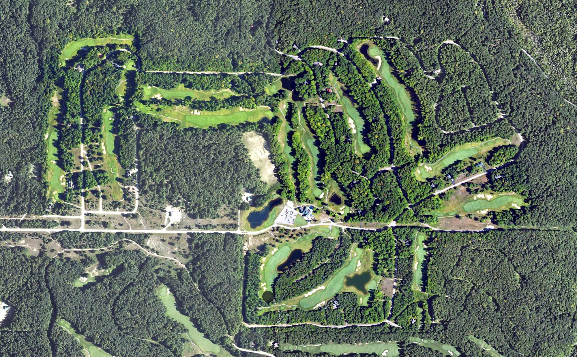 Aerial view of Hawk's Eye Golf Course, MI, with its hole routing marked