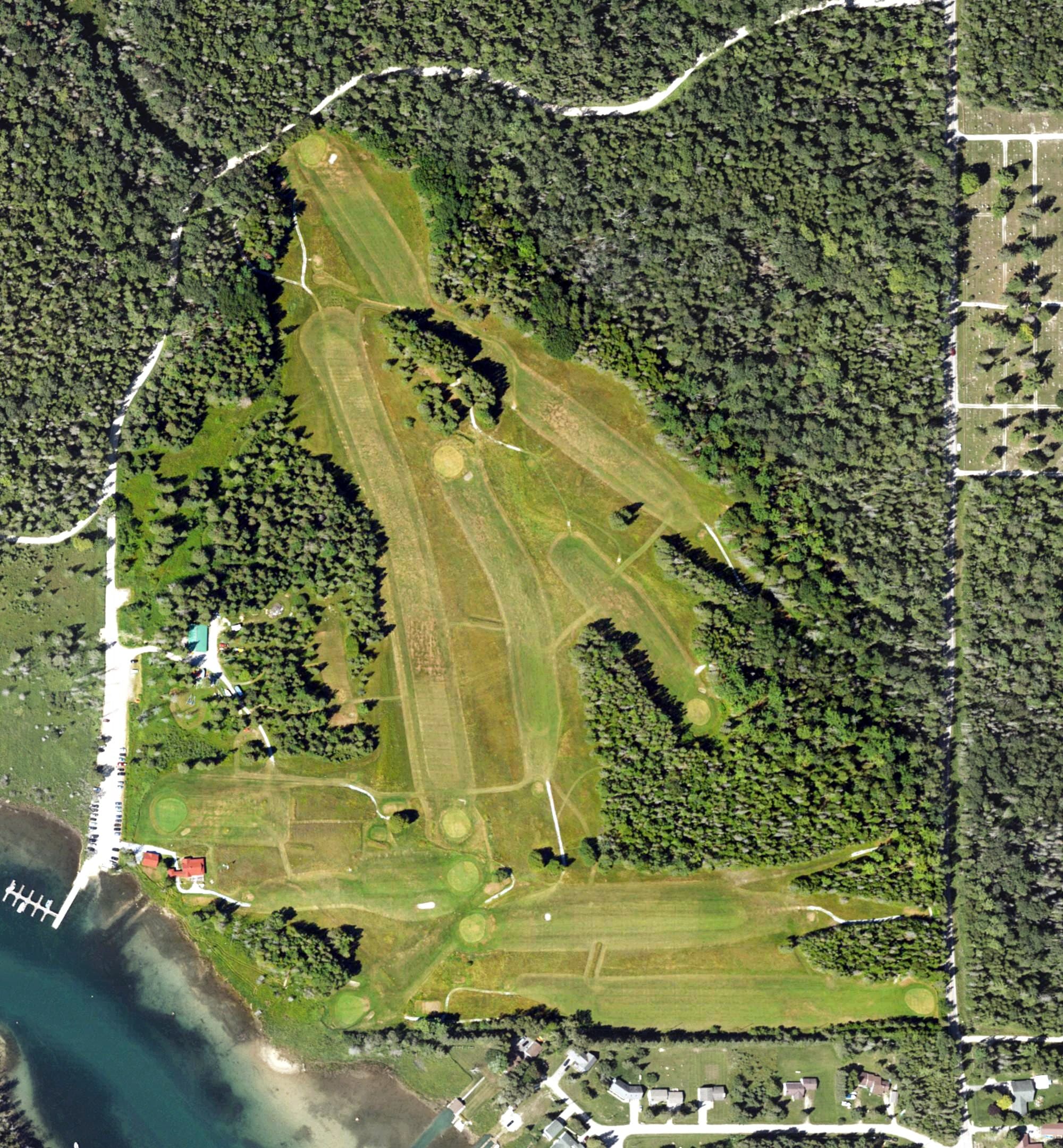 Aerial view of Les Cheneaux Golf Course, MI, with its hole routing marked