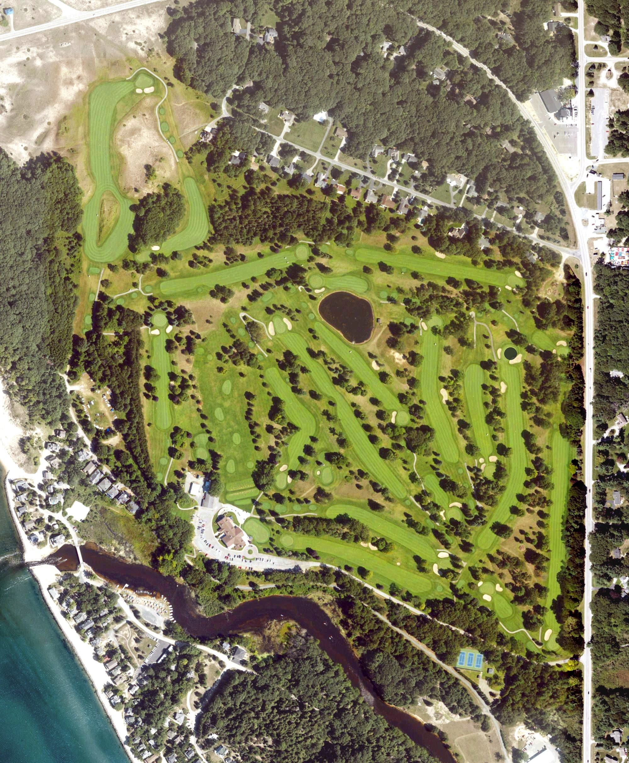 Aerial view of Lincoln Hills Golf Club, MI, with its hole routing marked