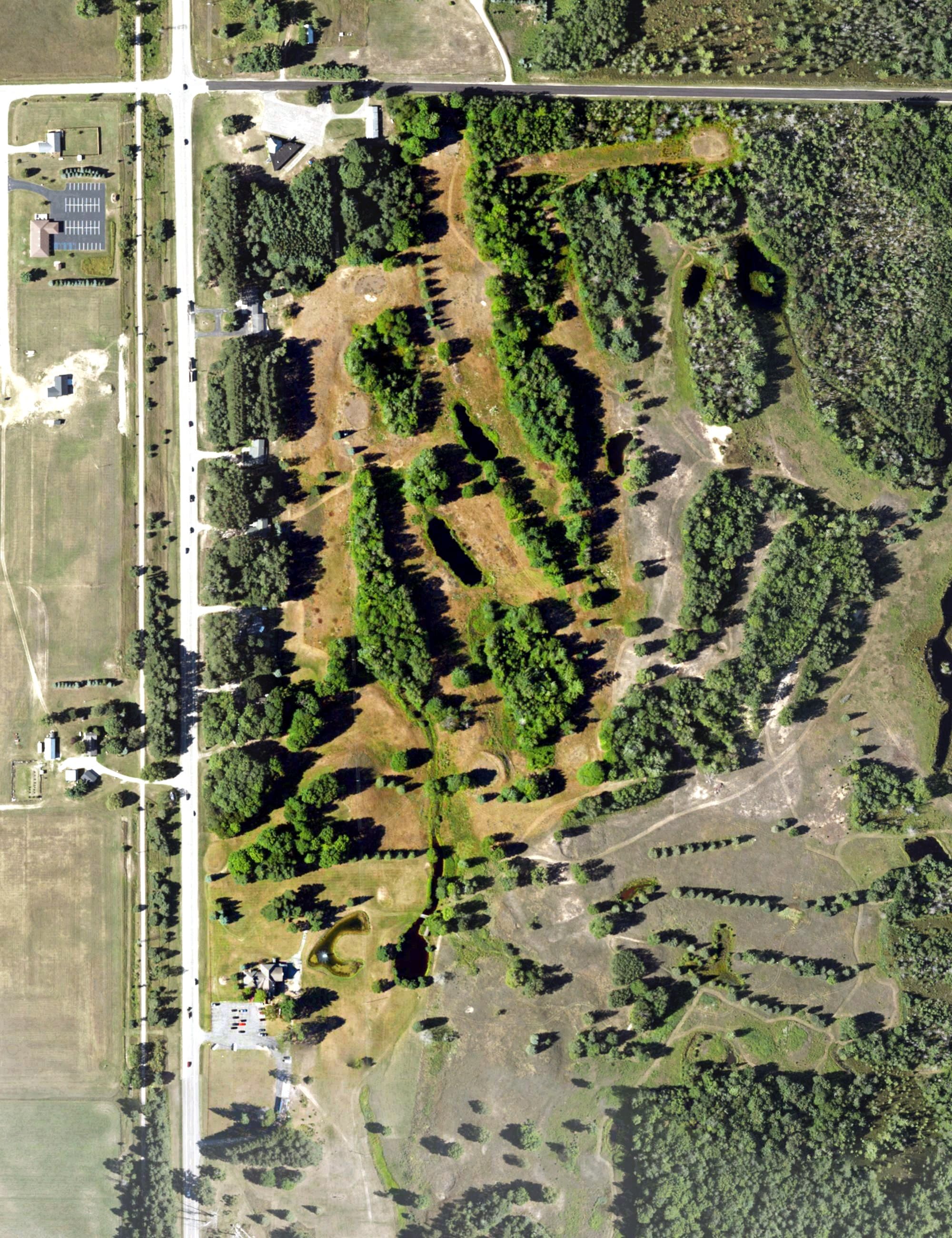 Aerial view of Maple Ridge Golf, MI, with its hole routing marked