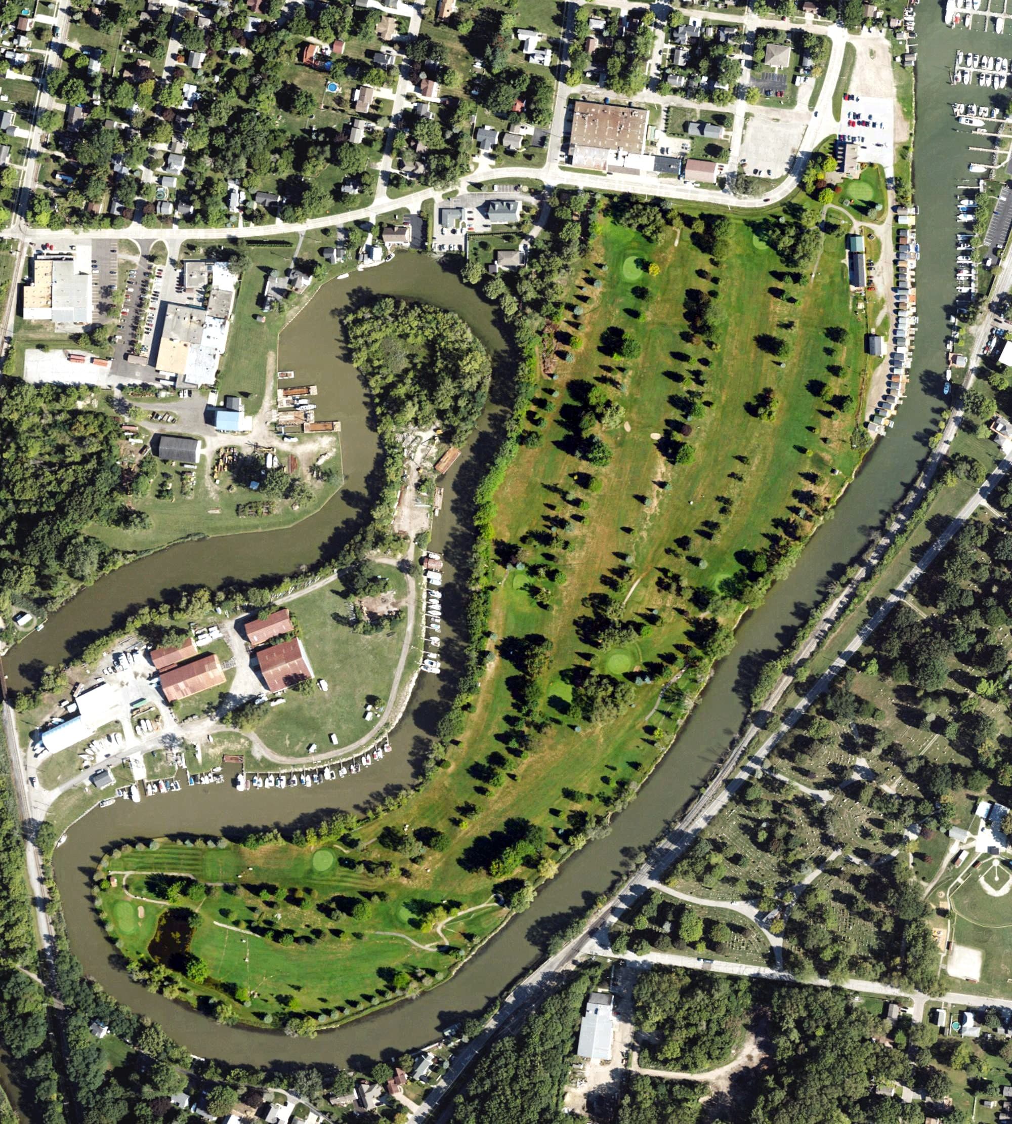 Aerial view of Pine Shore Golf Course, MI, with its hole routing marked