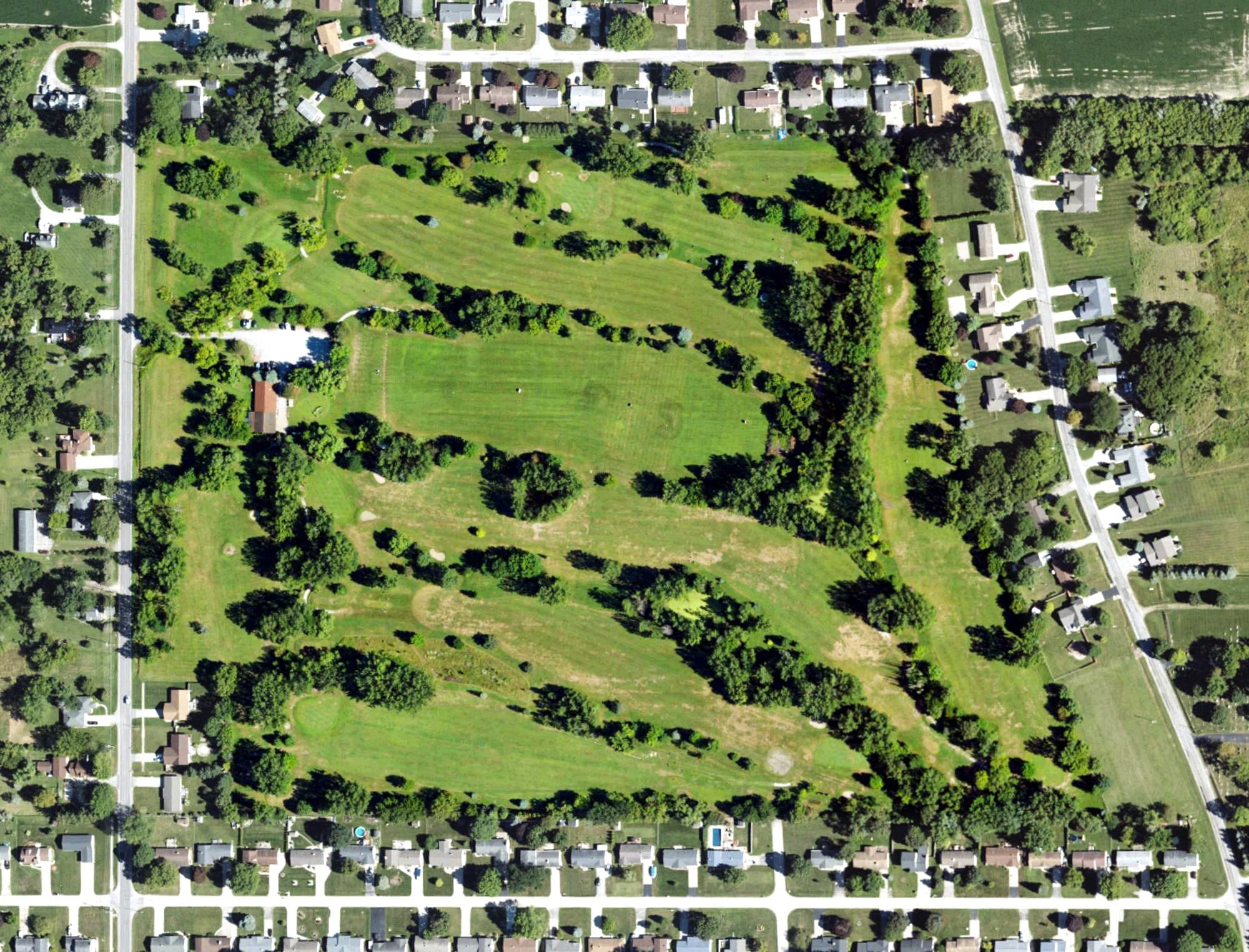 Aerial view of Pleasant View Golf Course, MI, with its hole routing marked