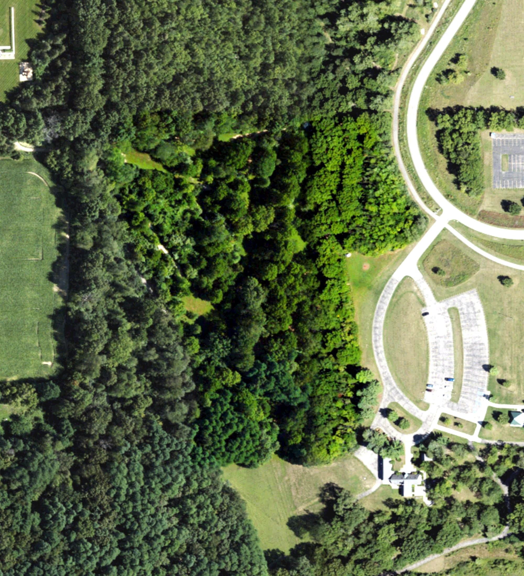 Aerial view of Rolling Hills County Park Disc Golf, MI, with its hole routing marked