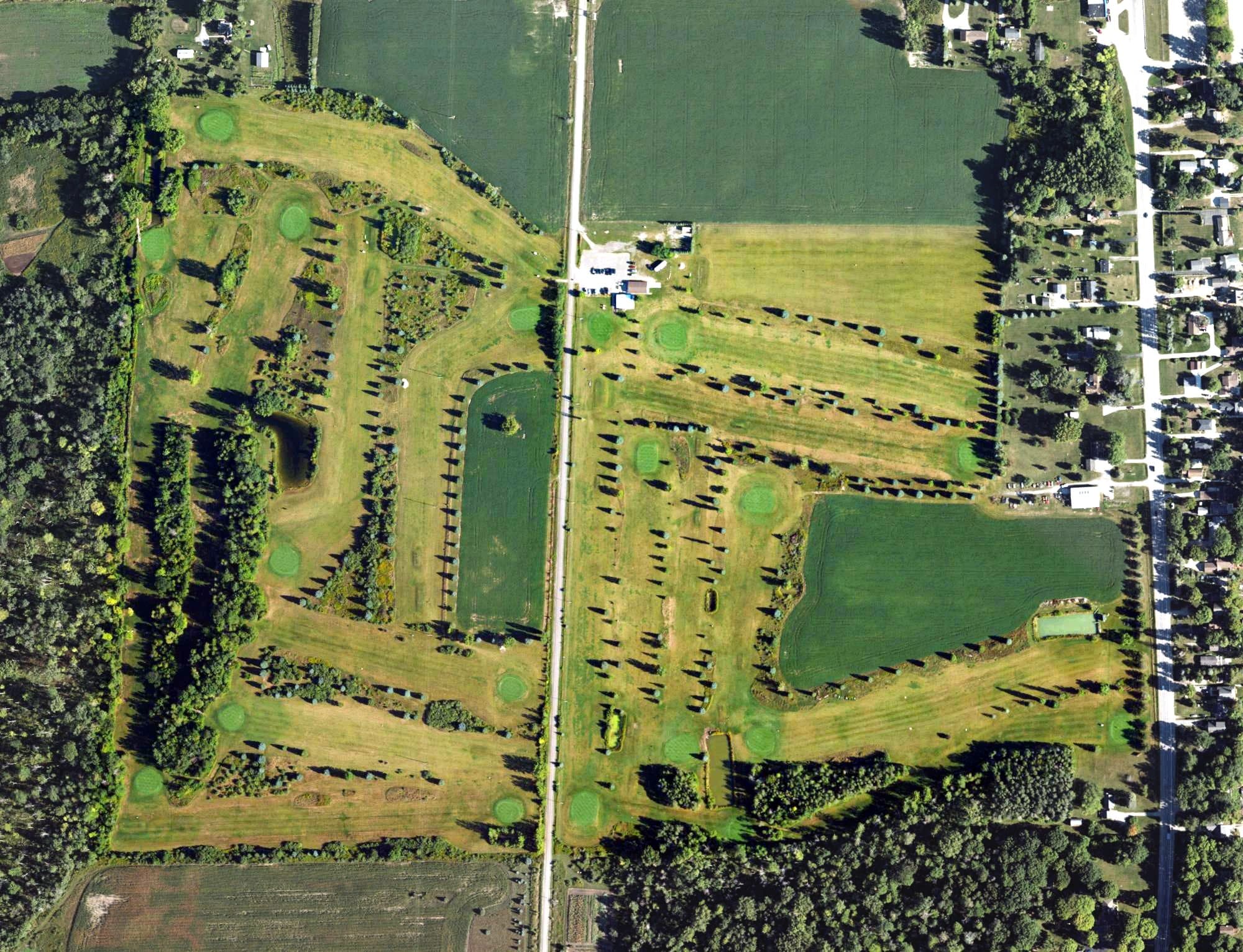 Aerial view of Singing Bridge Golf Course, MI, with its hole routing marked
