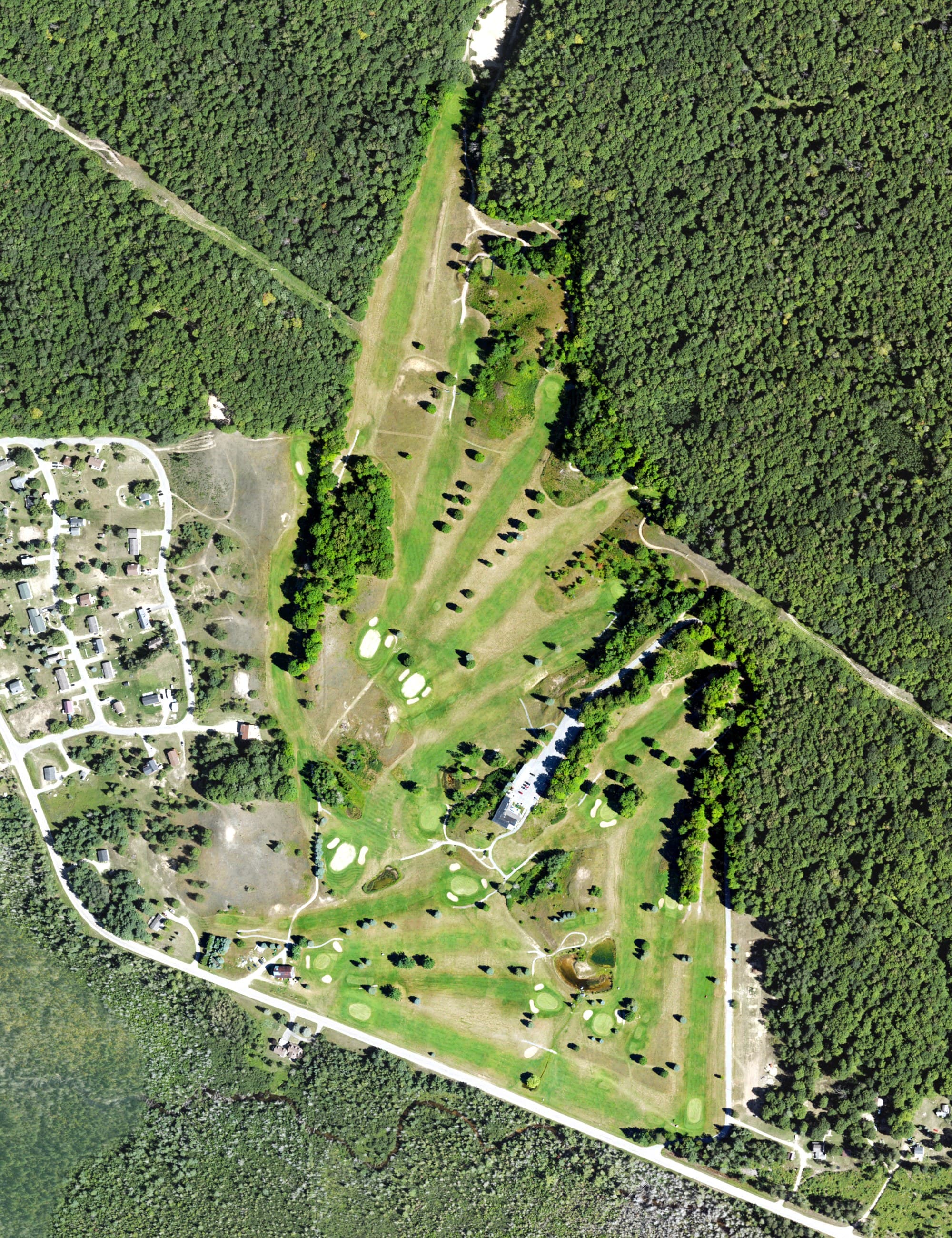 Aerial view of Springbrook Golf Club, MI, with its hole routing marked