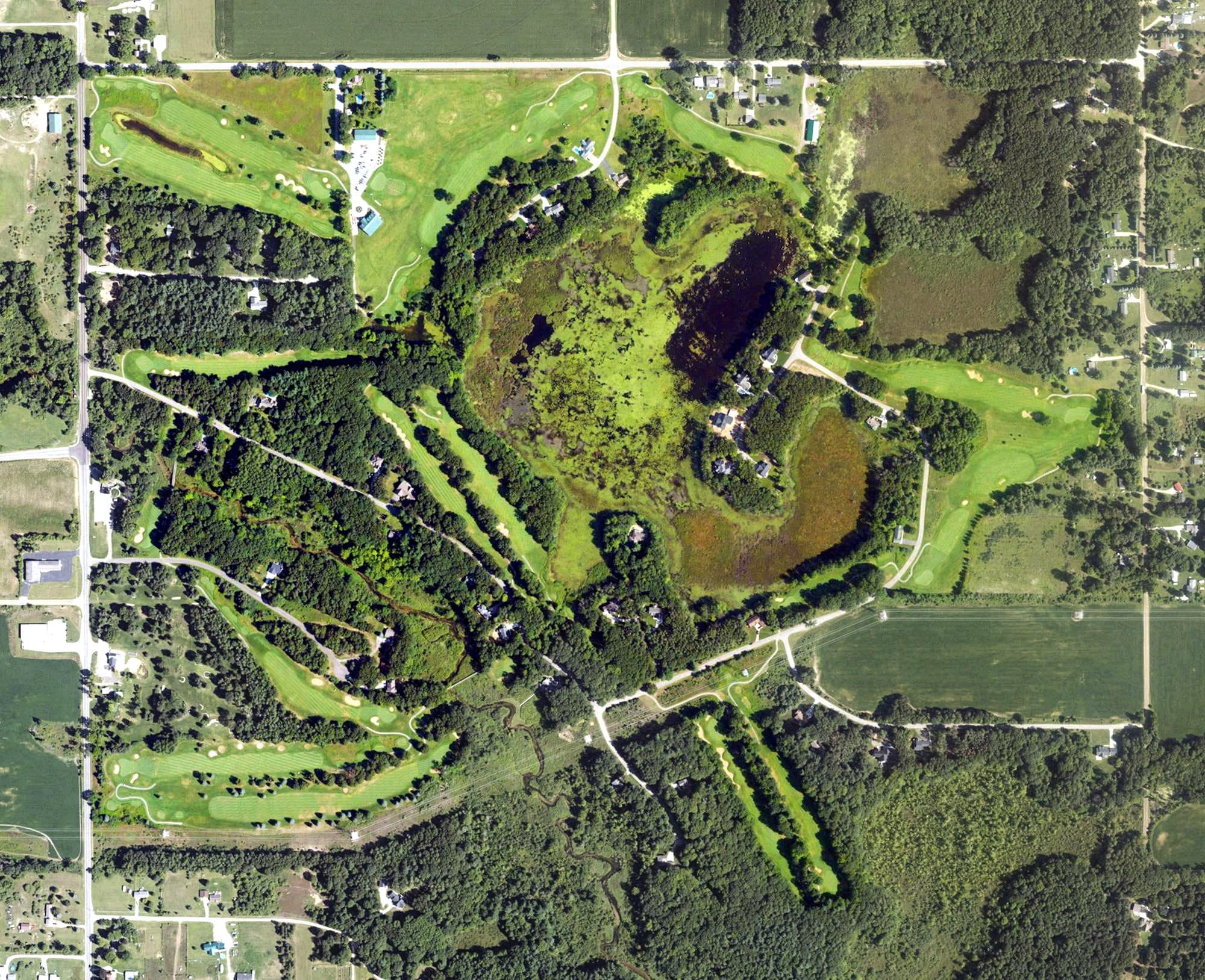 Aerial view of The Links at Bowen Lake, MI, with its hole routing marked