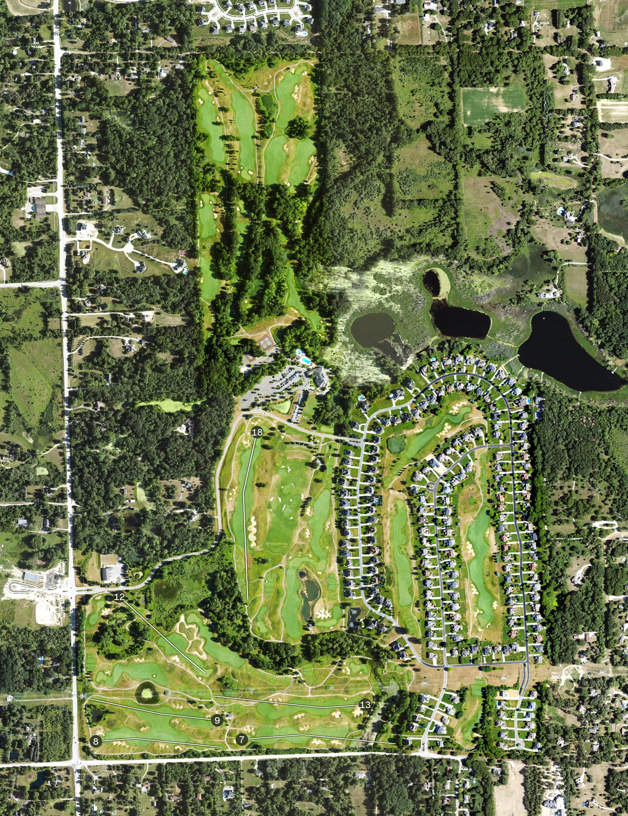 Aerial view of Twin Lakes Golf & Swim Club, MI, with its hole routing marked