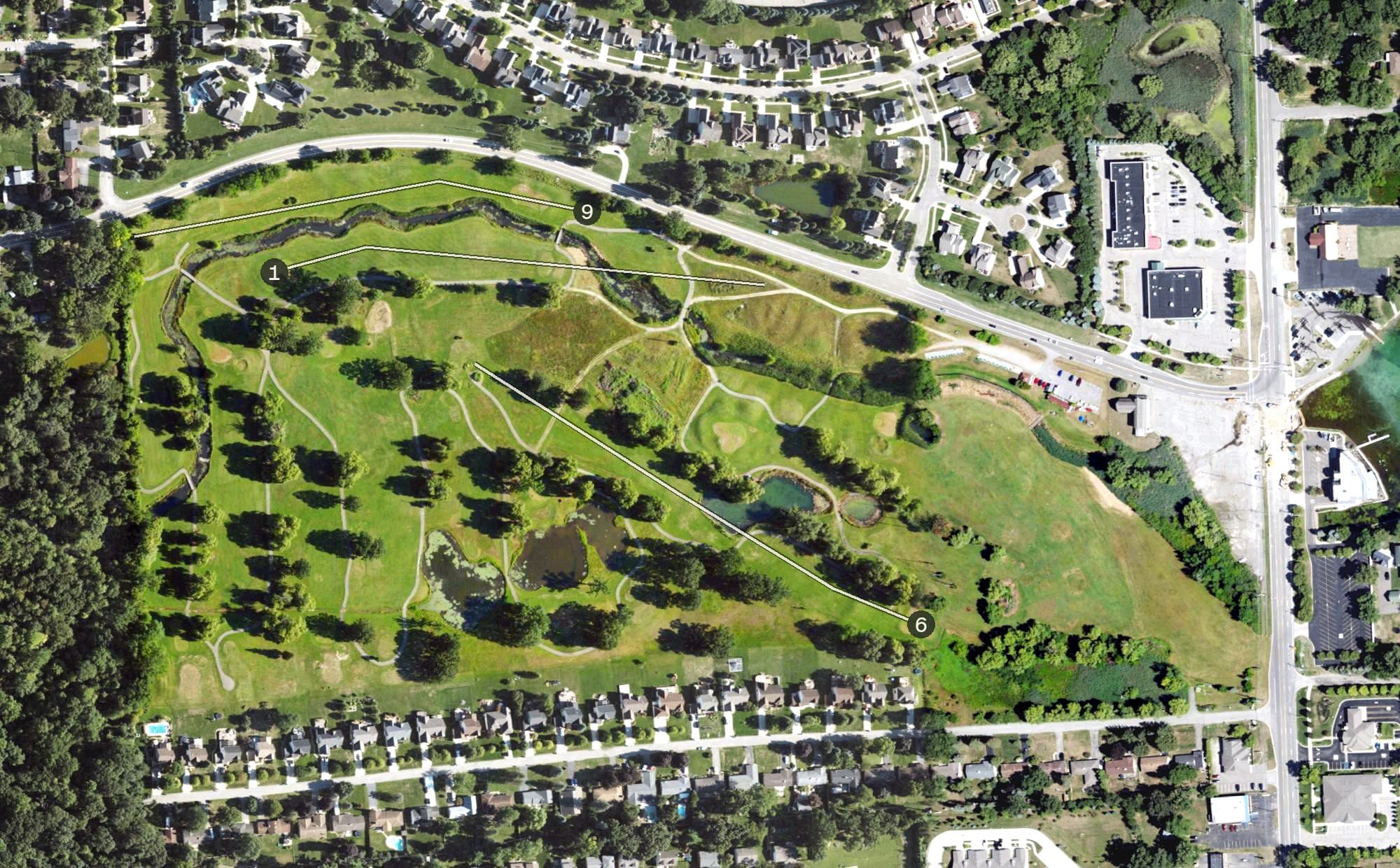 Aerial view of Union Lake Golf Course, MI, with its hole routing marked