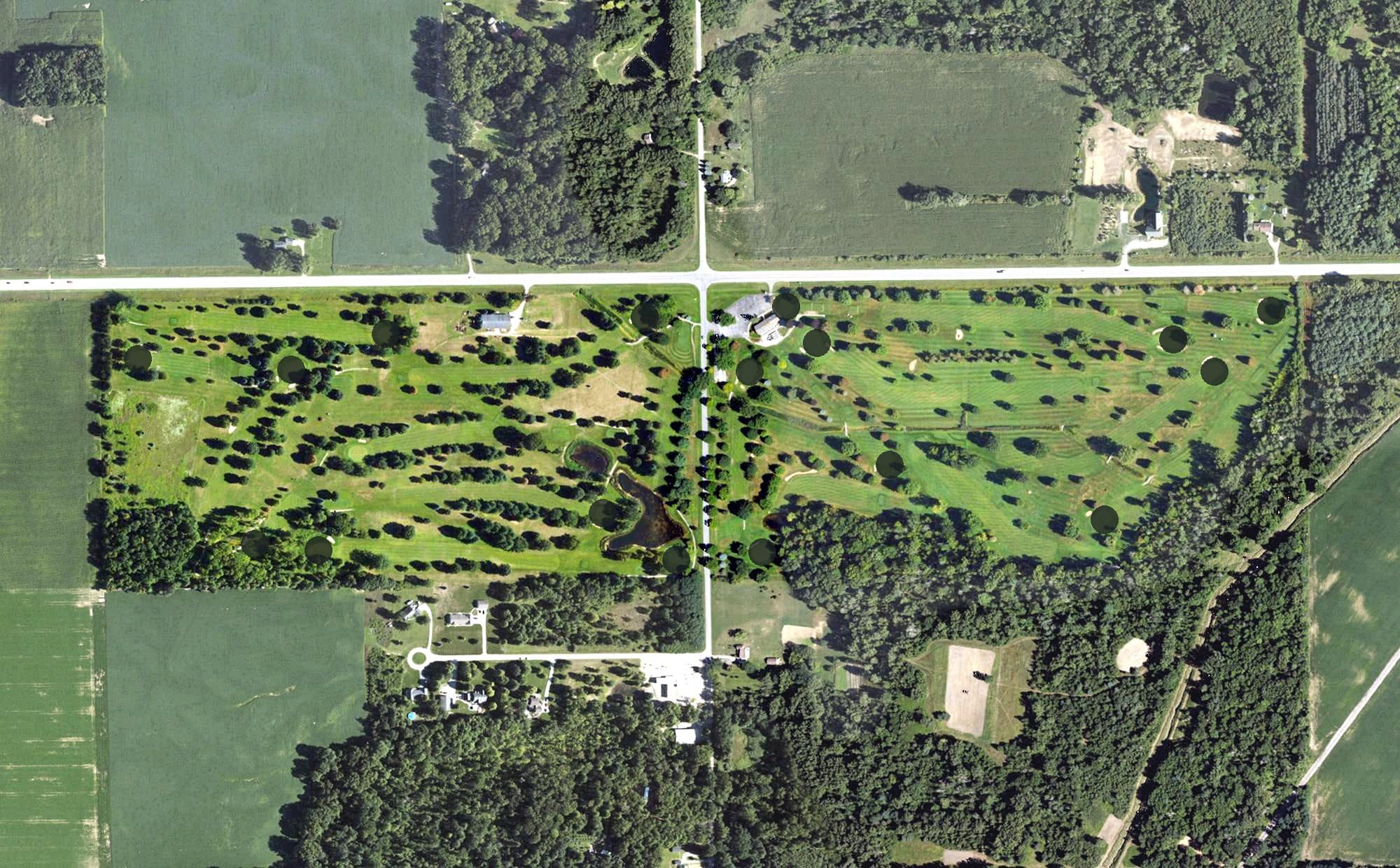 Aerial view of Vassar Golf and Country Club, MI, with its hole routing marked