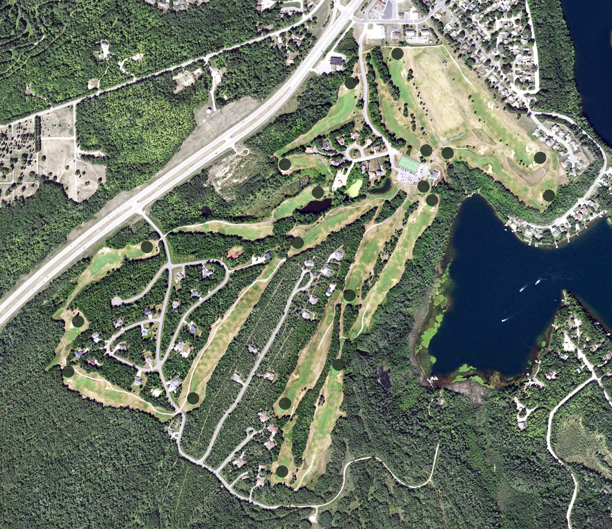 Aerial view of Eagle Ridge Gold Course, MN, with its hole routing marked