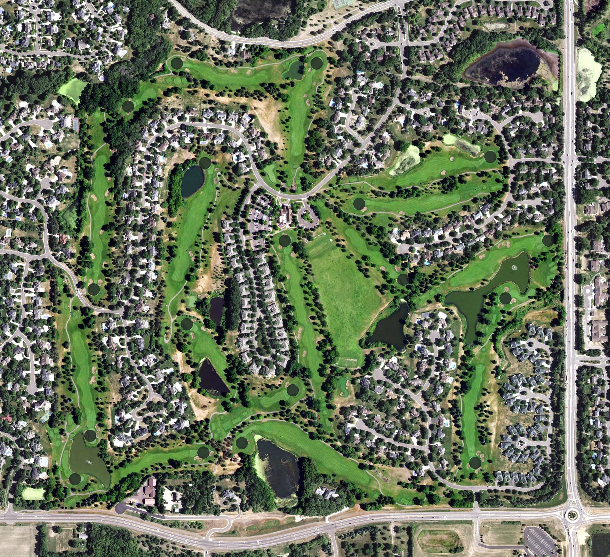 Aerial view of Prestwick Golf Club, MN, with its hole routing marked