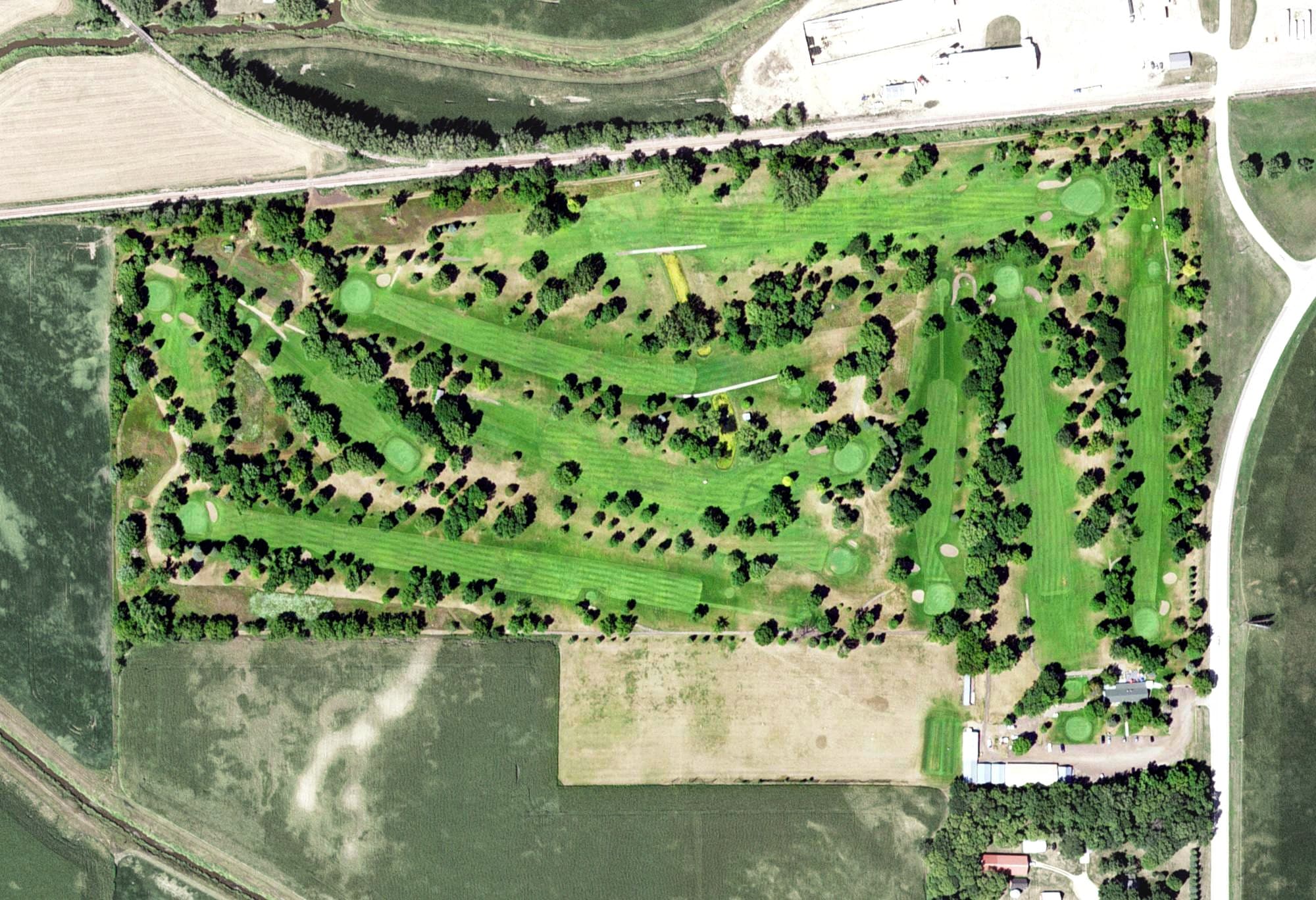 Aerial view of Sleepy Eye Golf Club, MN, with its hole routing marked