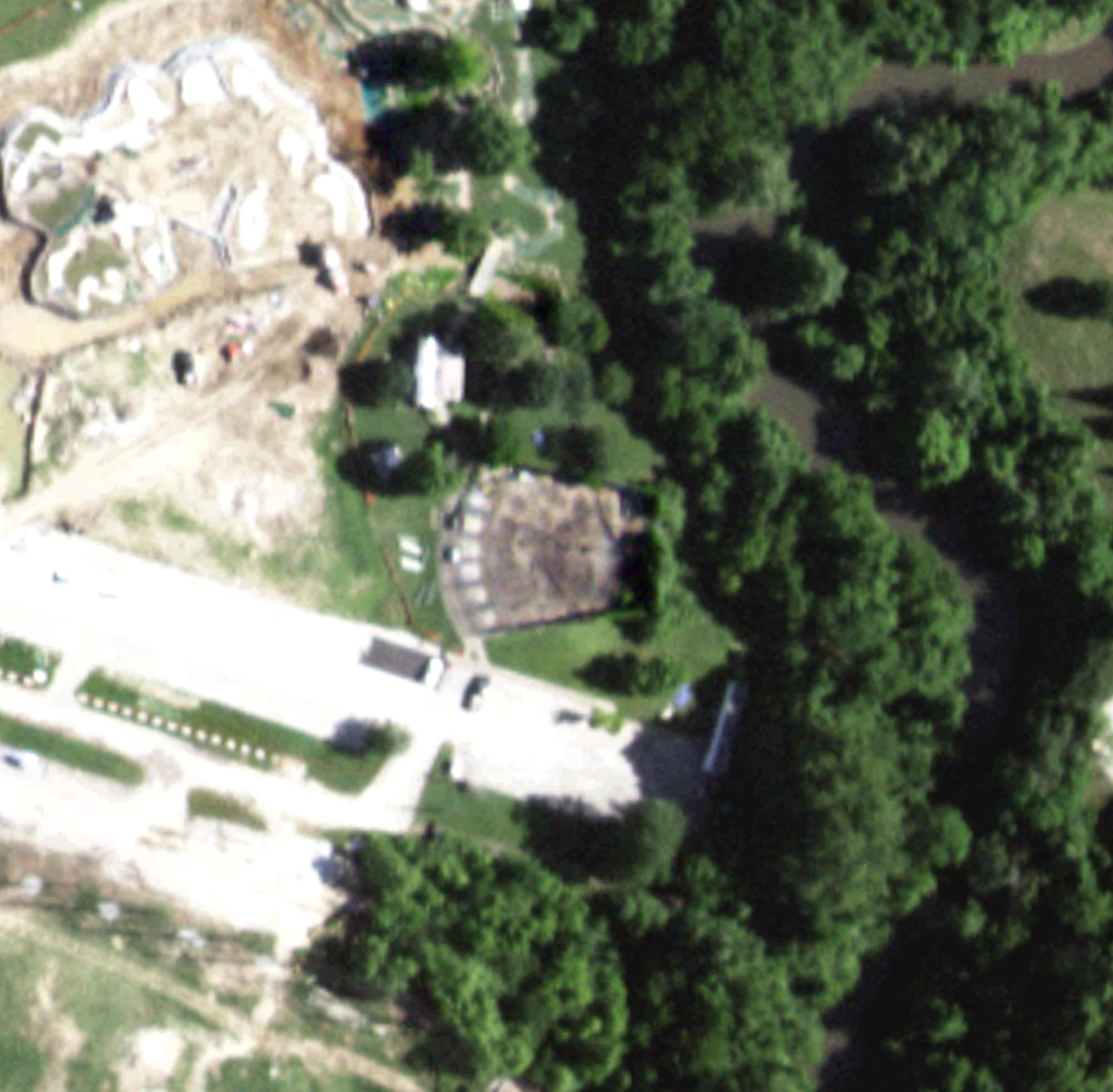 Aerial view of Flight Range, MO, with its hole routing marked
