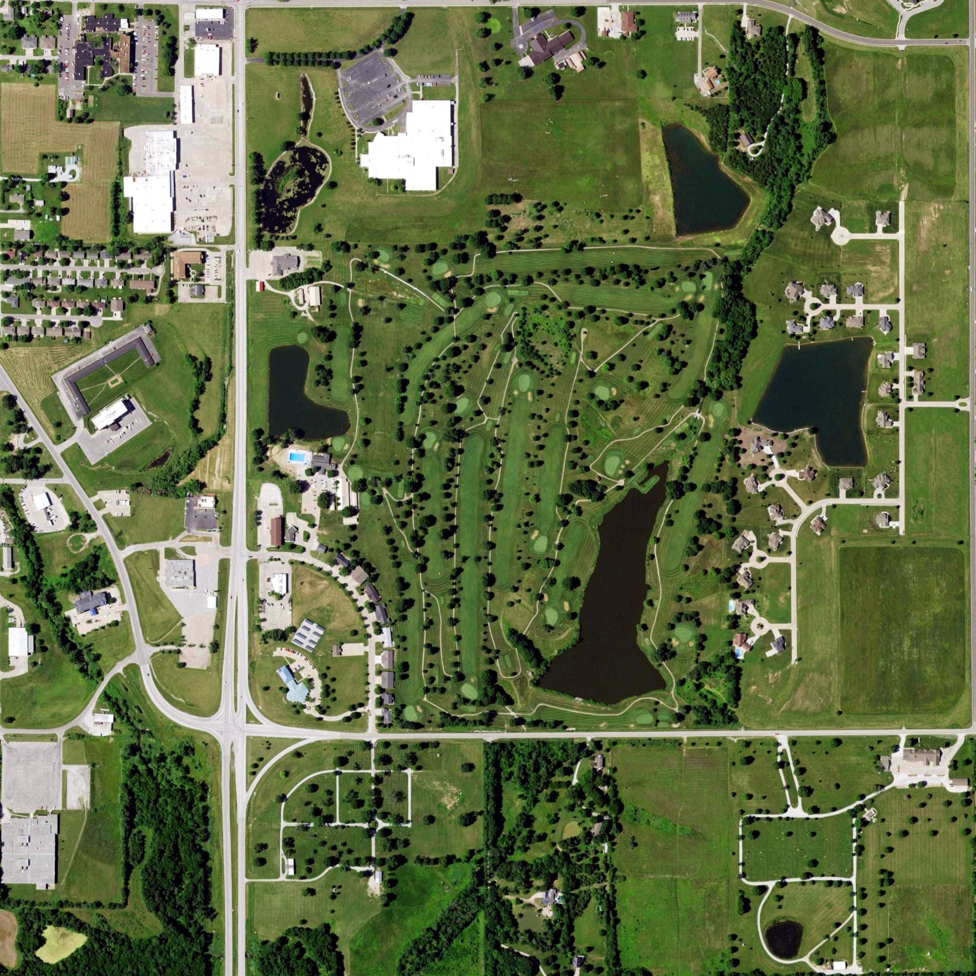 Aerial view of Kirksville Country Club, MO, with its hole routing marked
