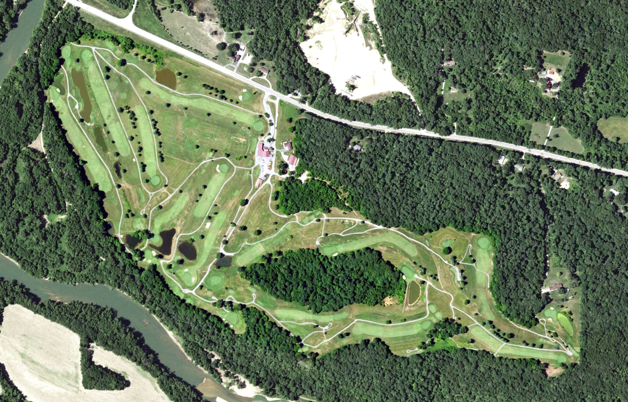 Aerial view of Meramec Lakes Golf Course, MO, with its hole routing marked