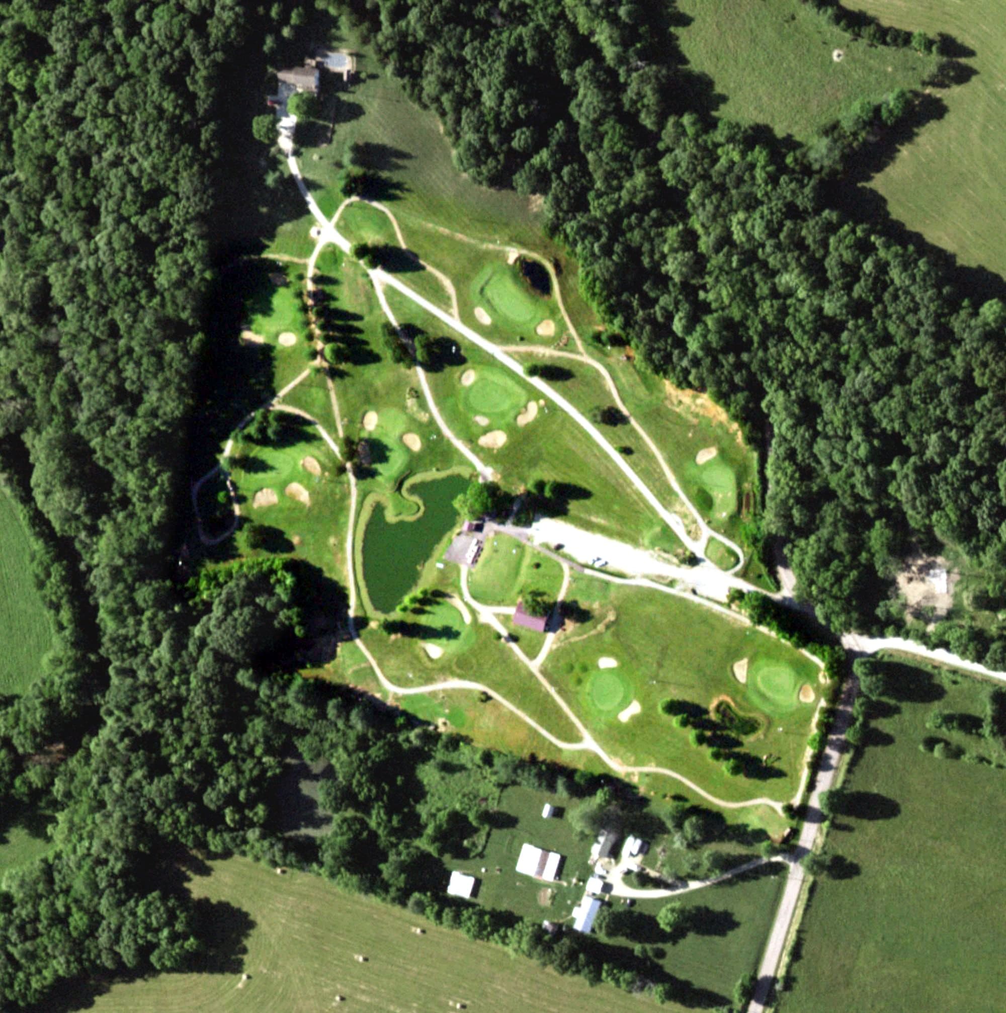 Aerial view of Pallo's Par 3 Golf Course, MO, with its hole routing marked
