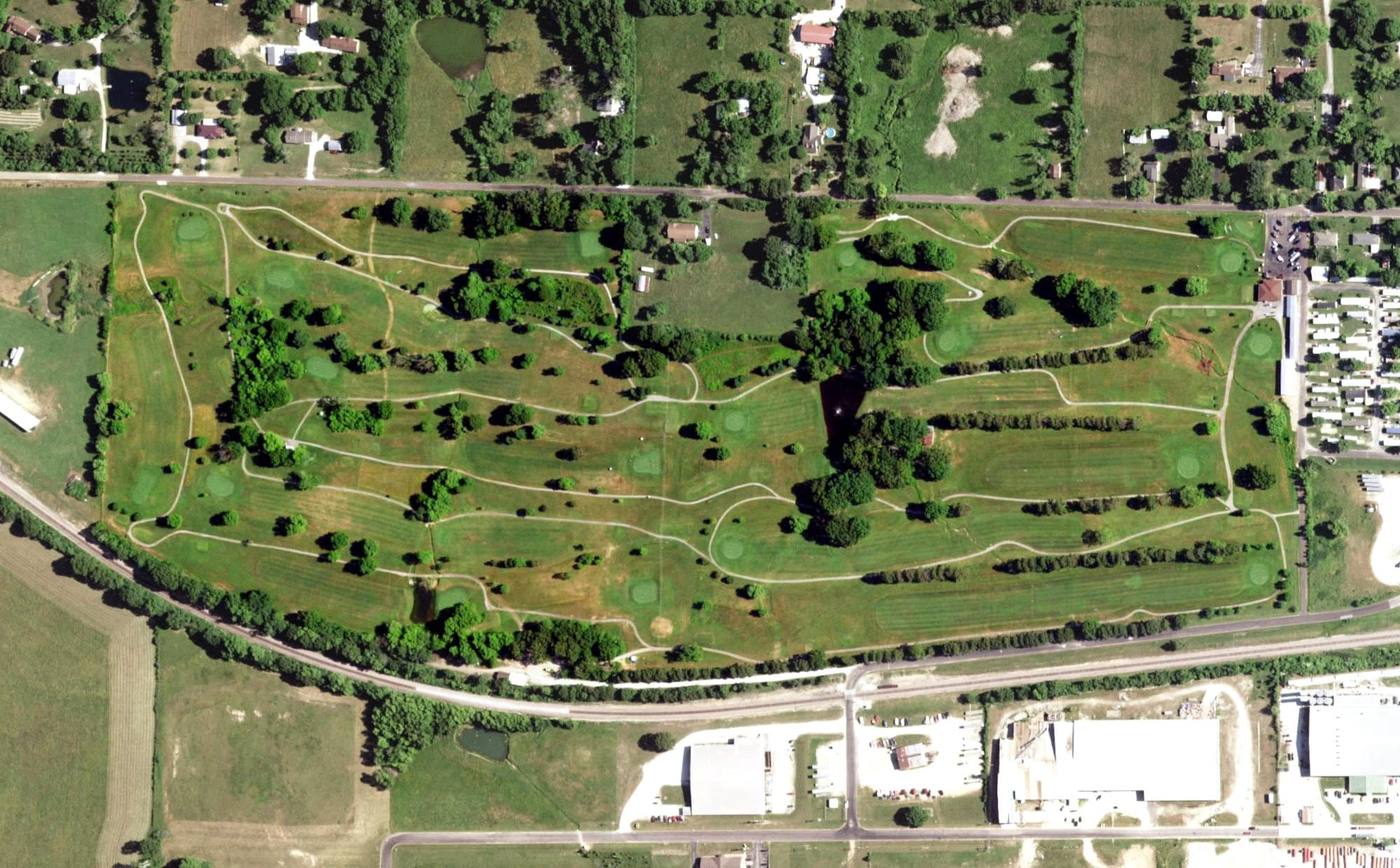 Aerial view of Randel-Hinkle Municipal Golf Course, MO, with its hole routing marked