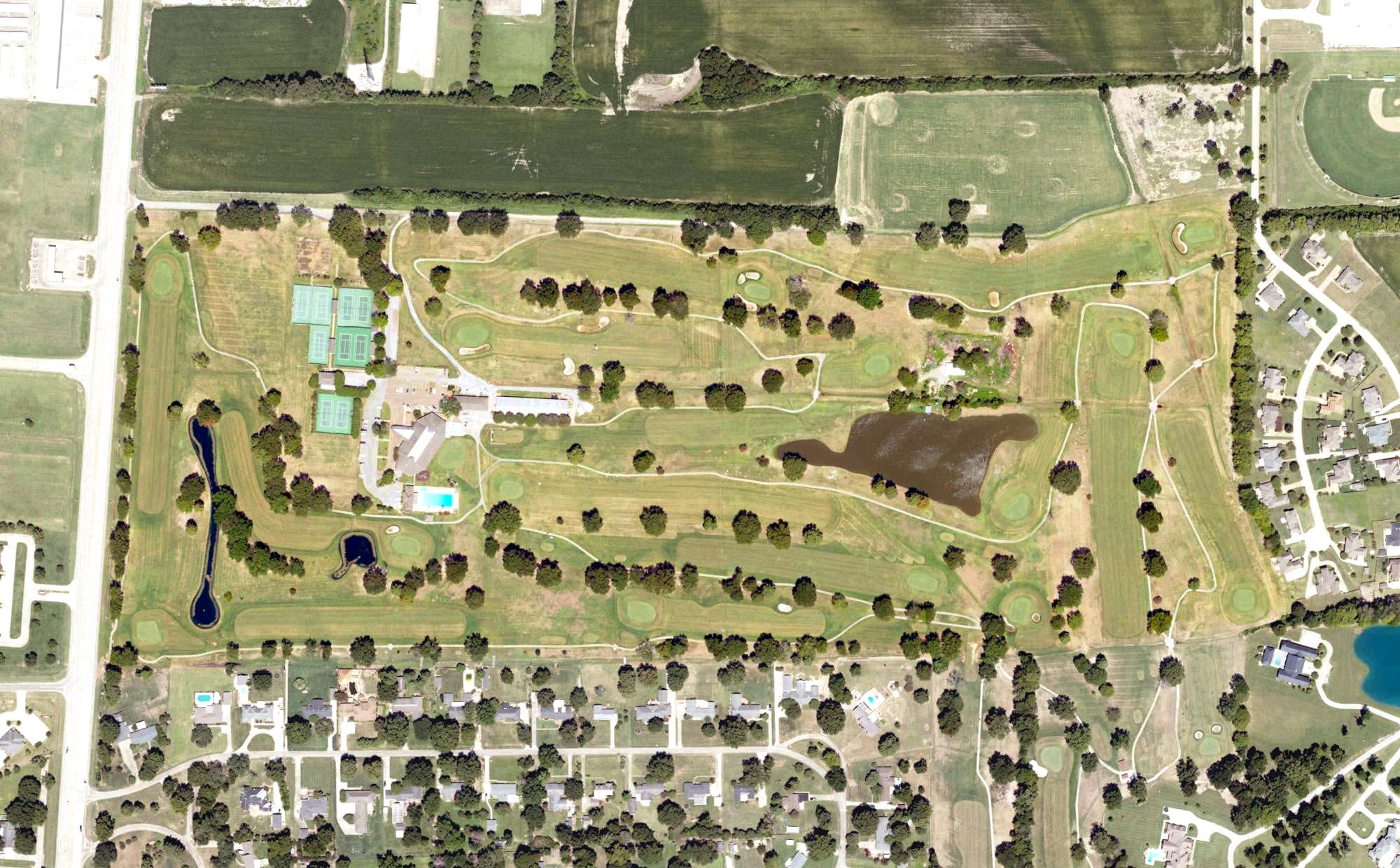 Aerial view of Greenville Golf & Country Club, MS, with its hole routing marked