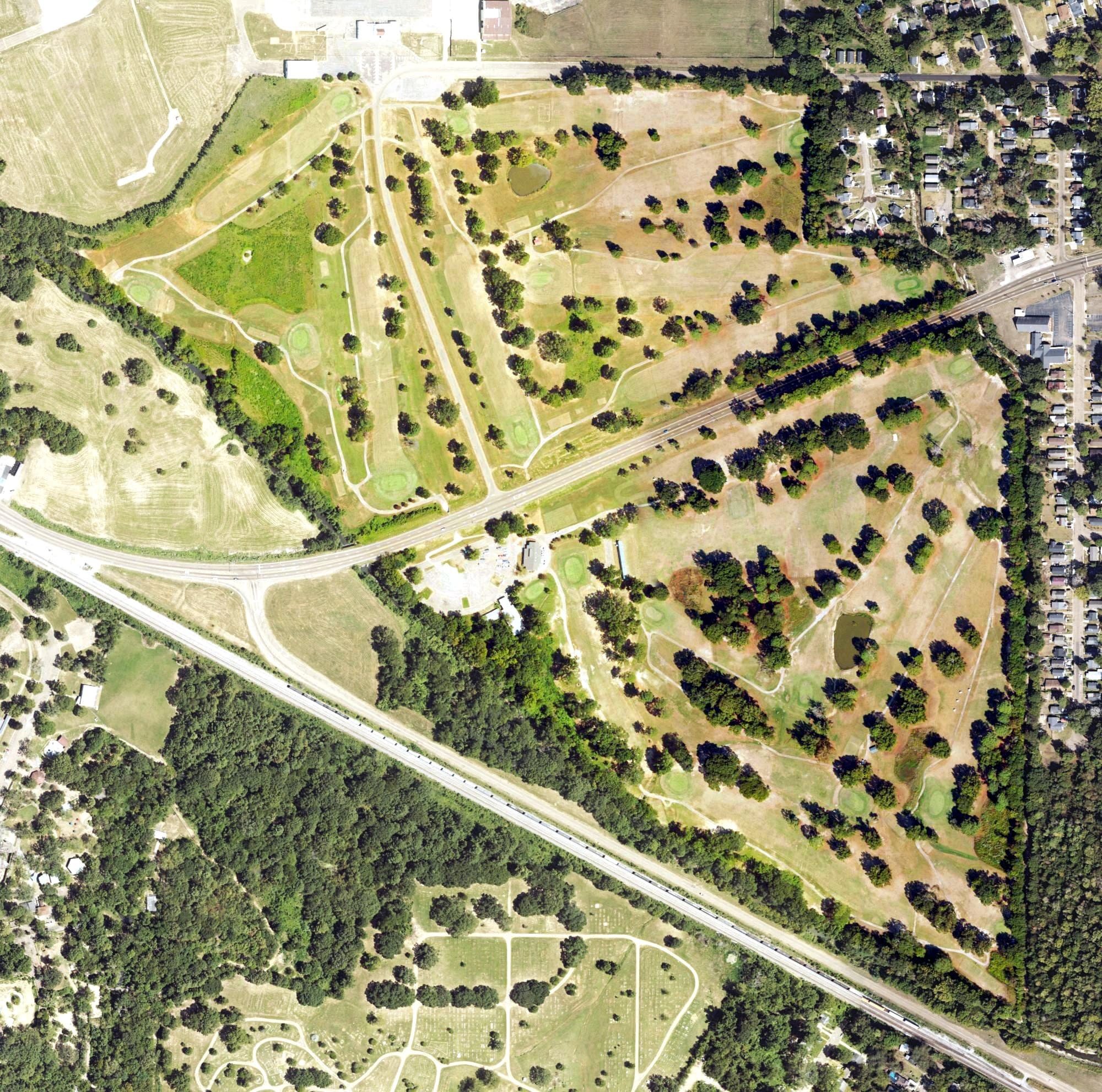 Aerial view of Sonny Guy Golf Course, MS, with its hole routing marked