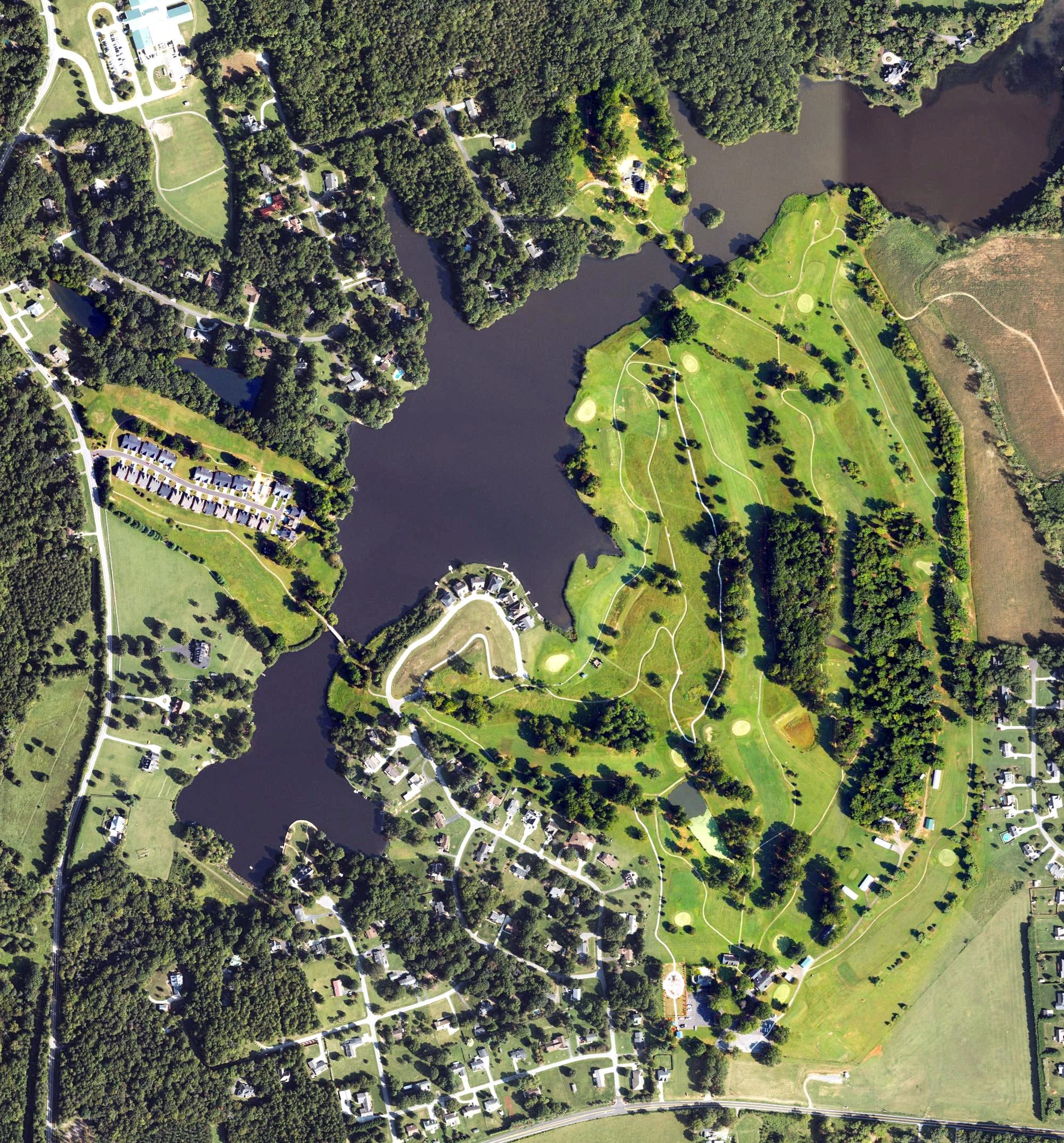 Aerial view of Lake Louise Golf Club, NC, with its hole routing marked