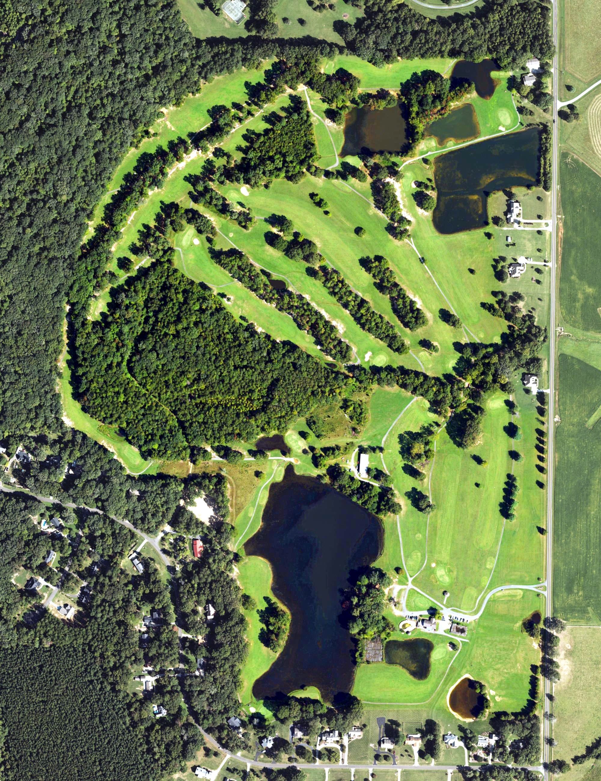 Aerial view of Lake Winds Golf Course, NC, with its hole routing marked