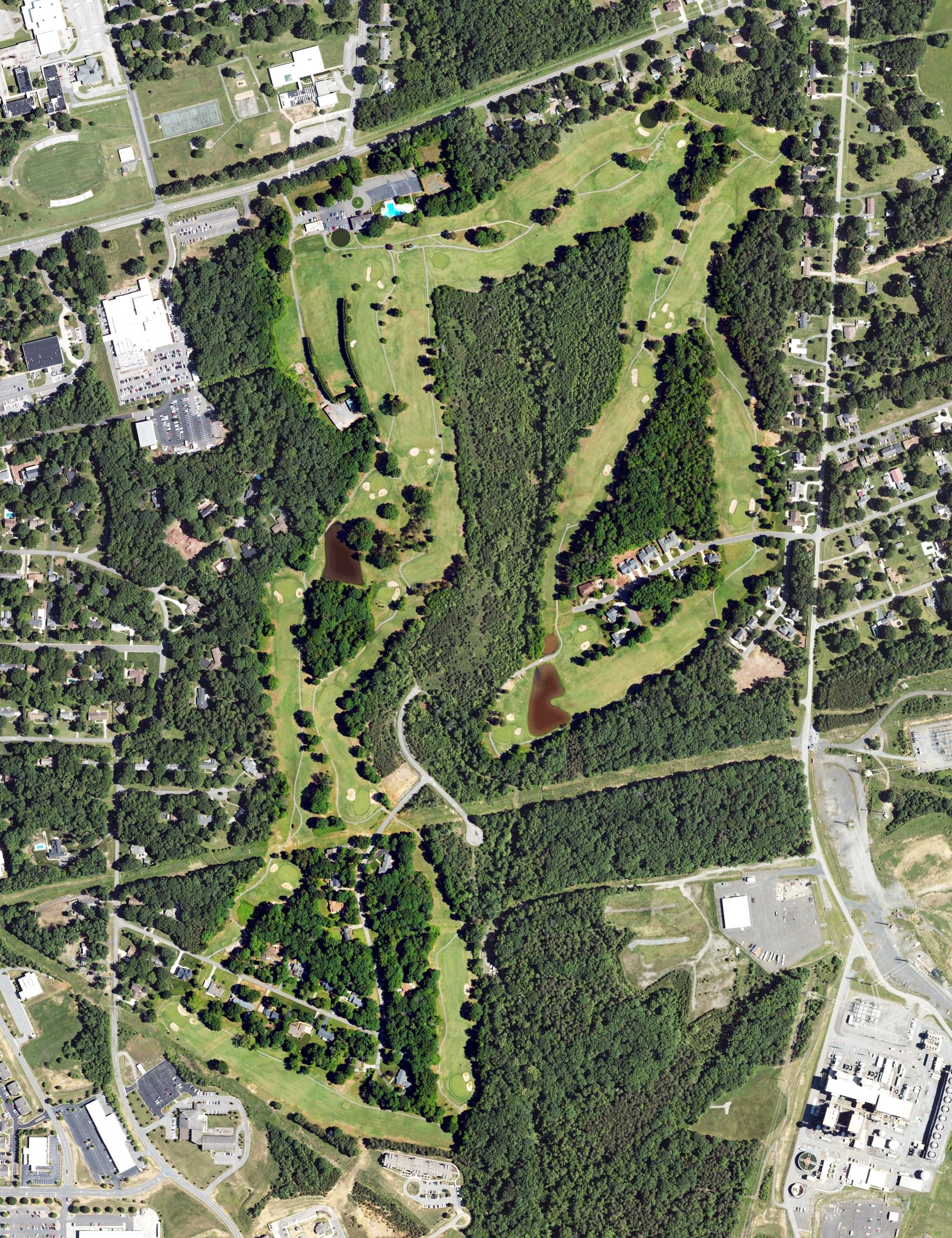 Aerial view of Oak Hills Golf and Event Center, NC, with its hole routing marked