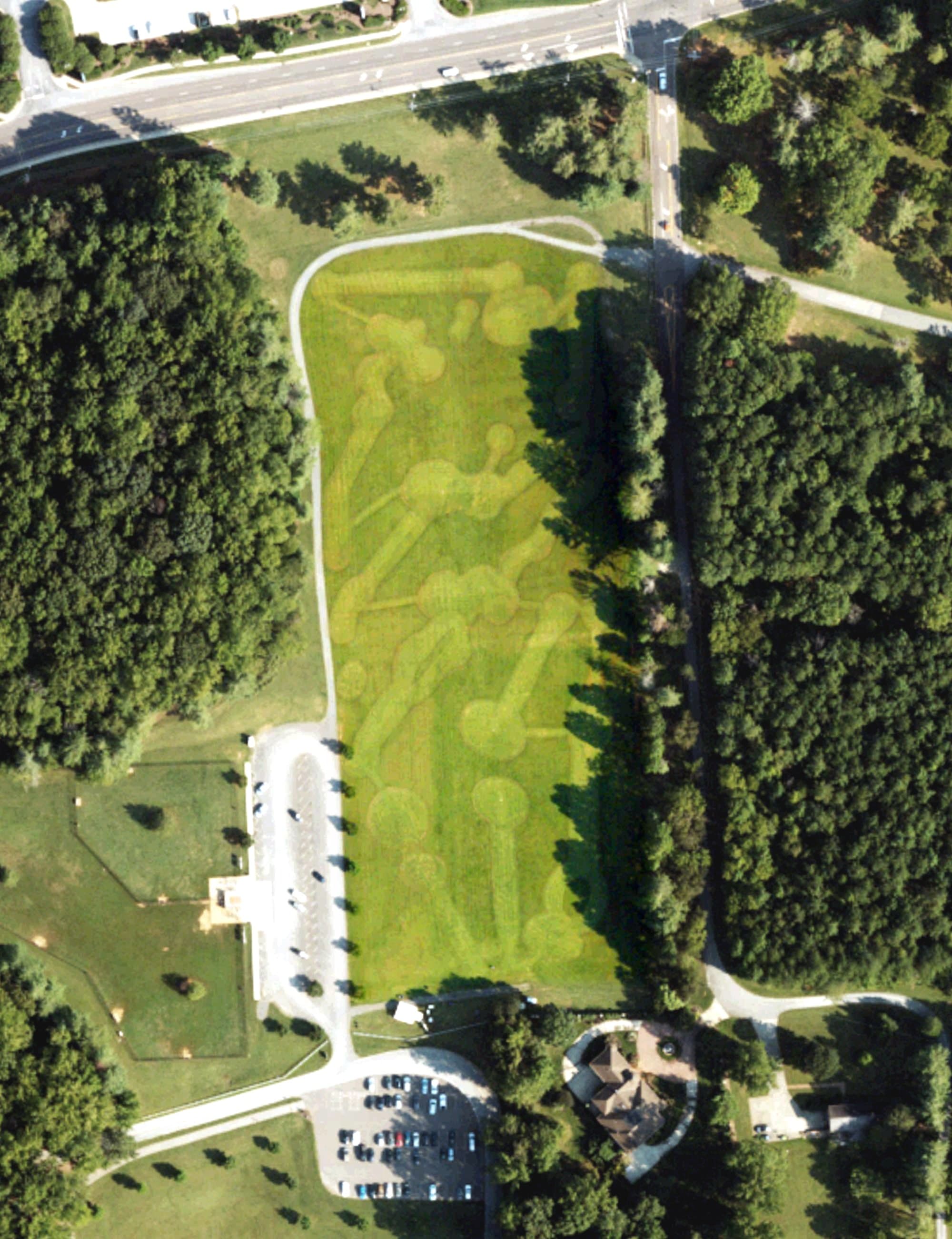 Aerial view of Softgolf, NC, with its hole routing marked