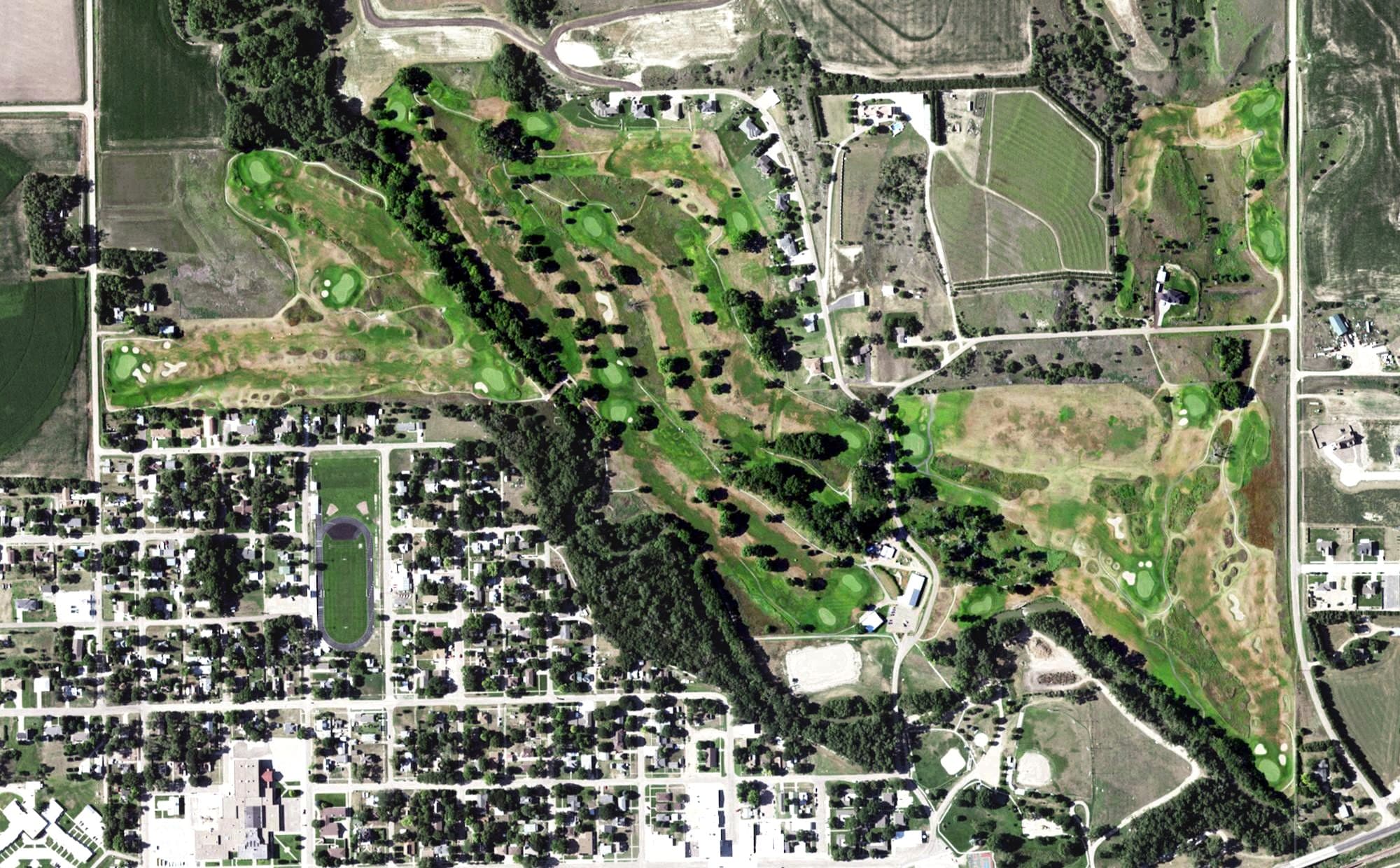 Aerial view of Cross Creek Golf Links, NE, with its hole routing marked