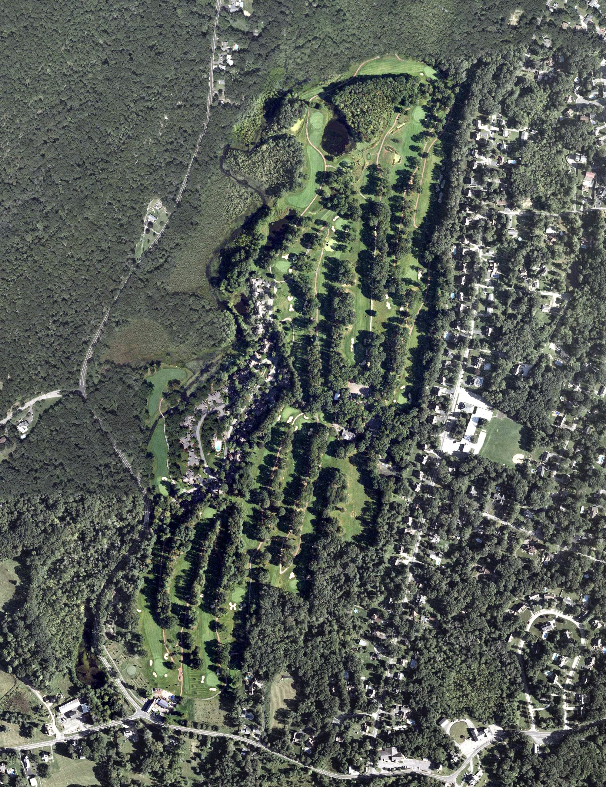 Aerial view of Bowling Green Golf Club, NJ, with its hole routing marked