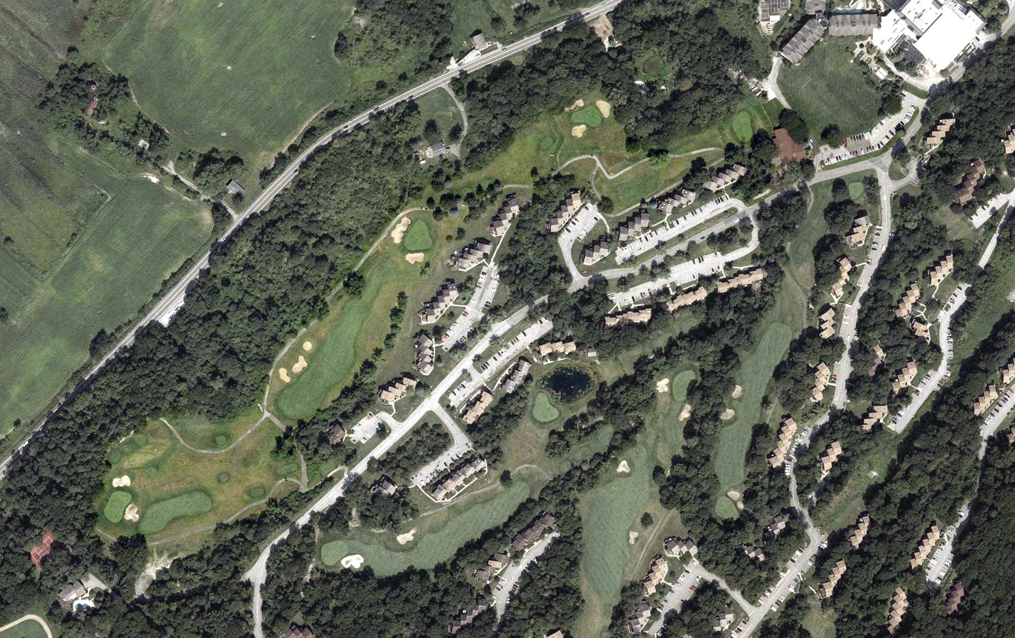 Aerial view of Minerals Family Golf Center, NJ, with its hole routing marked